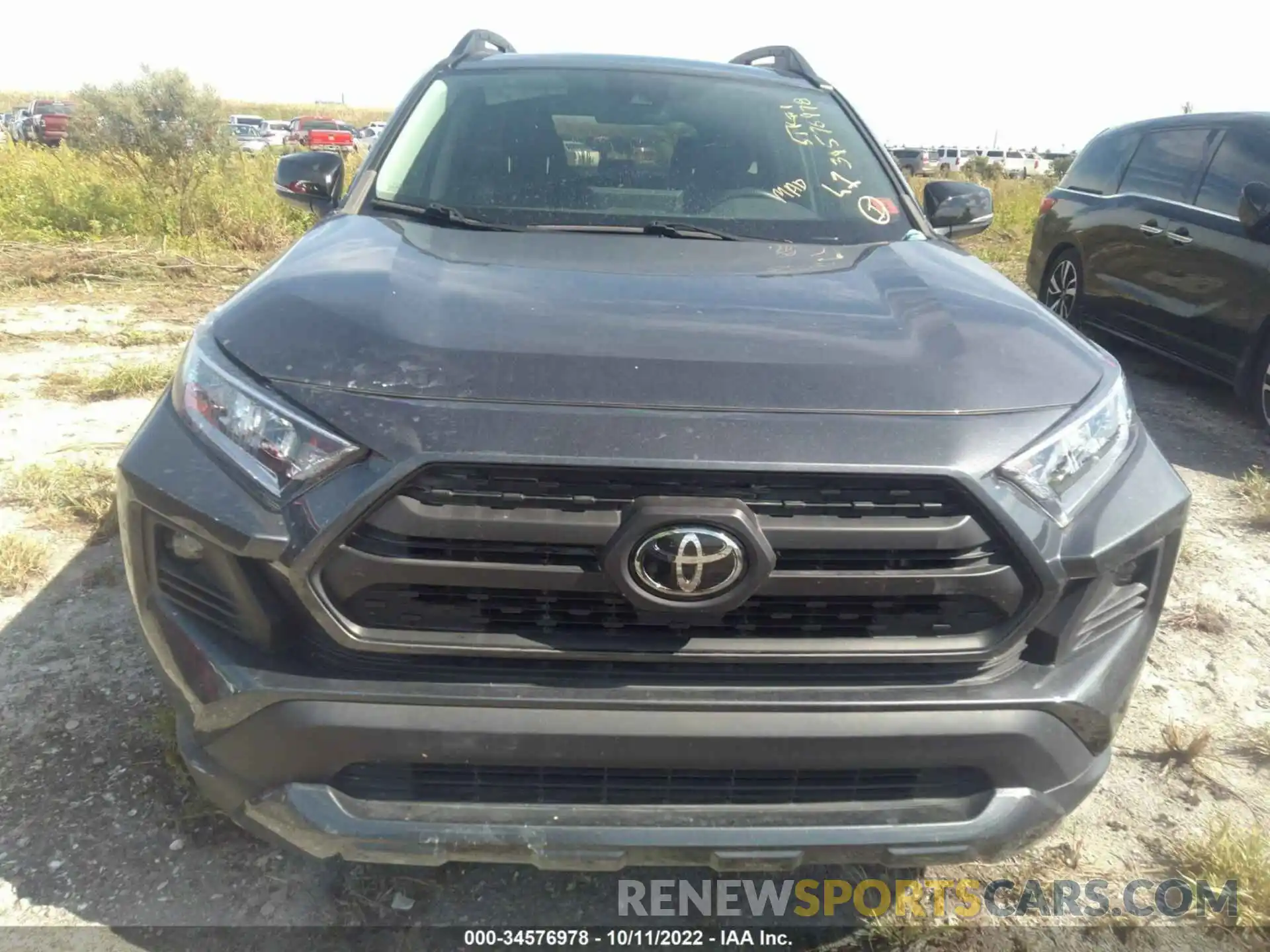 6 Photograph of a damaged car 2T3J1RFV5LC118944 TOYOTA RAV4 2020