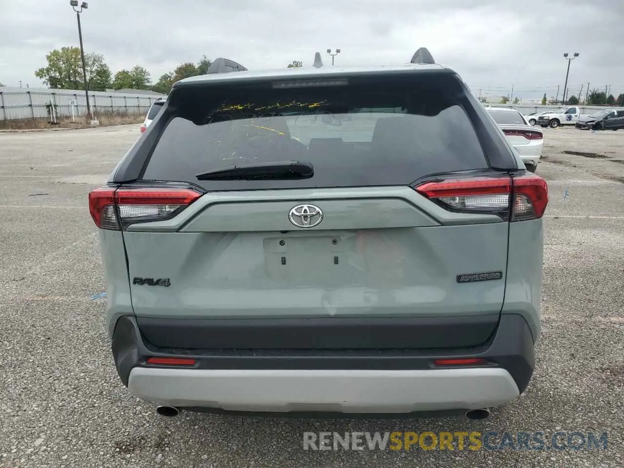 6 Photograph of a damaged car 2T3J1RFV6LC074260 TOYOTA RAV4 2020