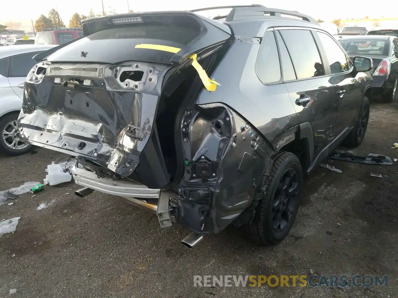 4 Photograph of a damaged car 2T3J1RFV7LC076325 TOYOTA RAV4 2020