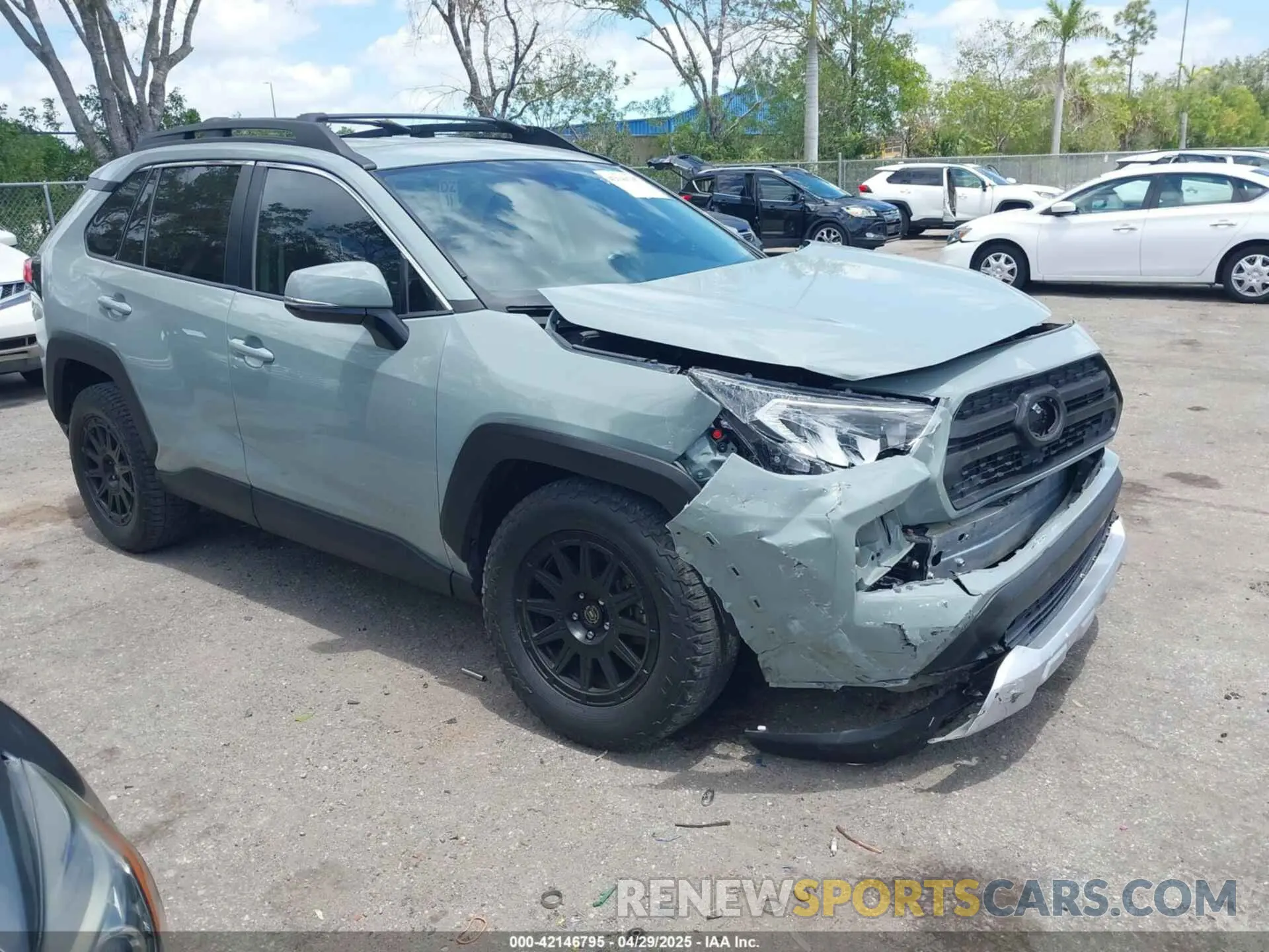 1 Photograph of a damaged car 2T3J1RFV7LC128780 TOYOTA RAV4 2020