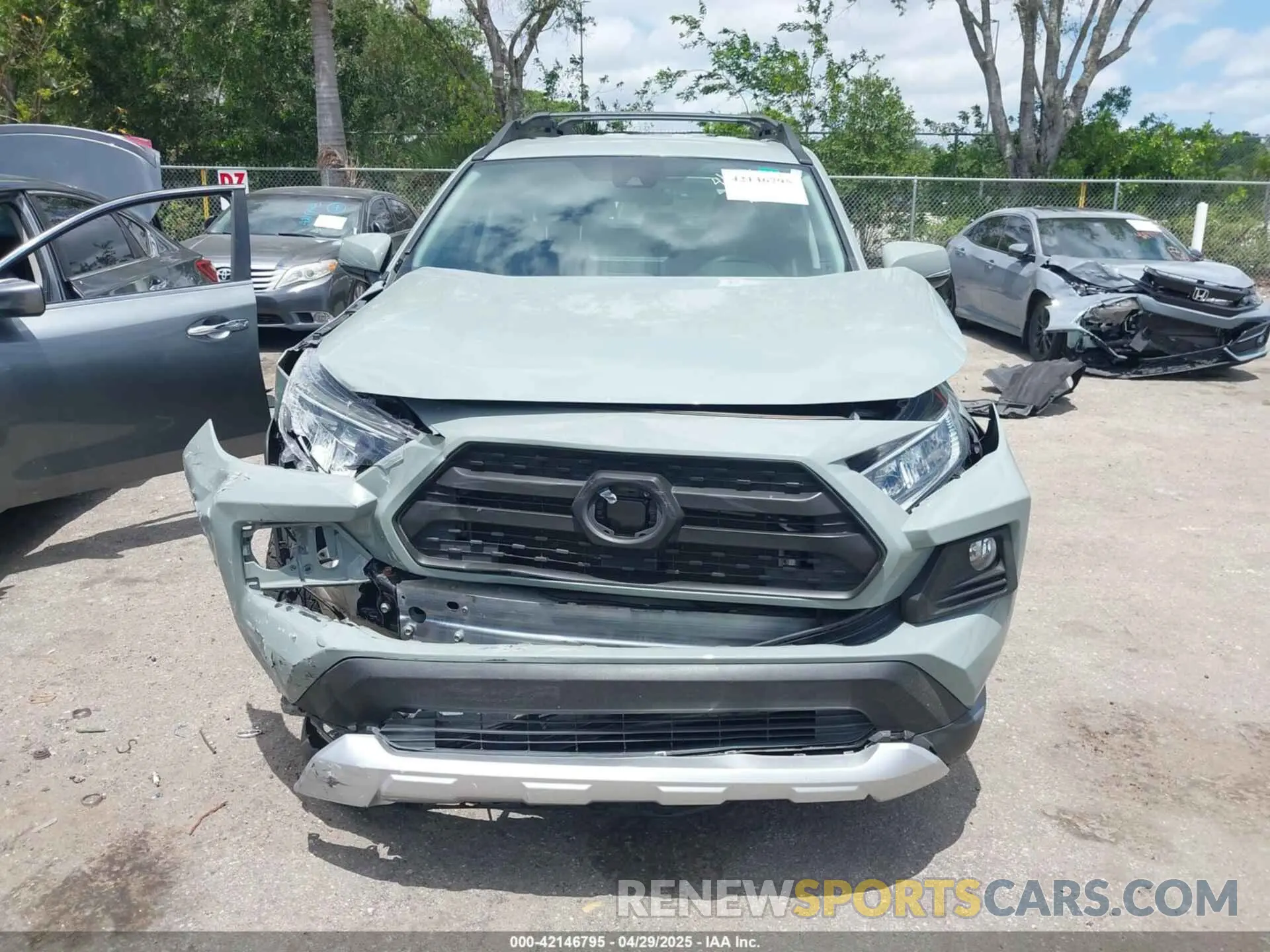 6 Photograph of a damaged car 2T3J1RFV7LC128780 TOYOTA RAV4 2020