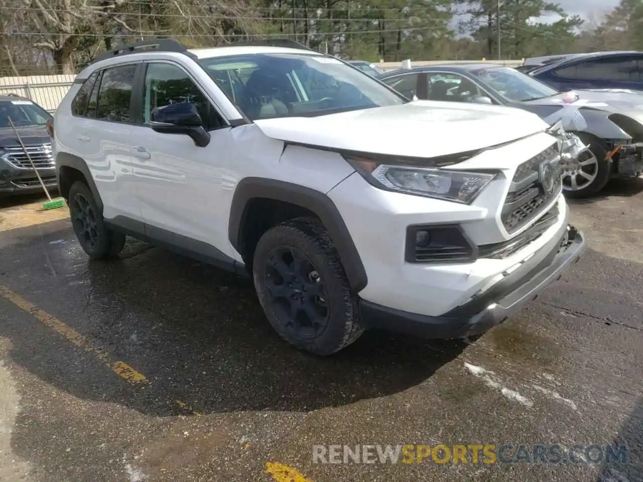 1 Photograph of a damaged car 2T3J1RFV8LC091173 TOYOTA RAV4 2020