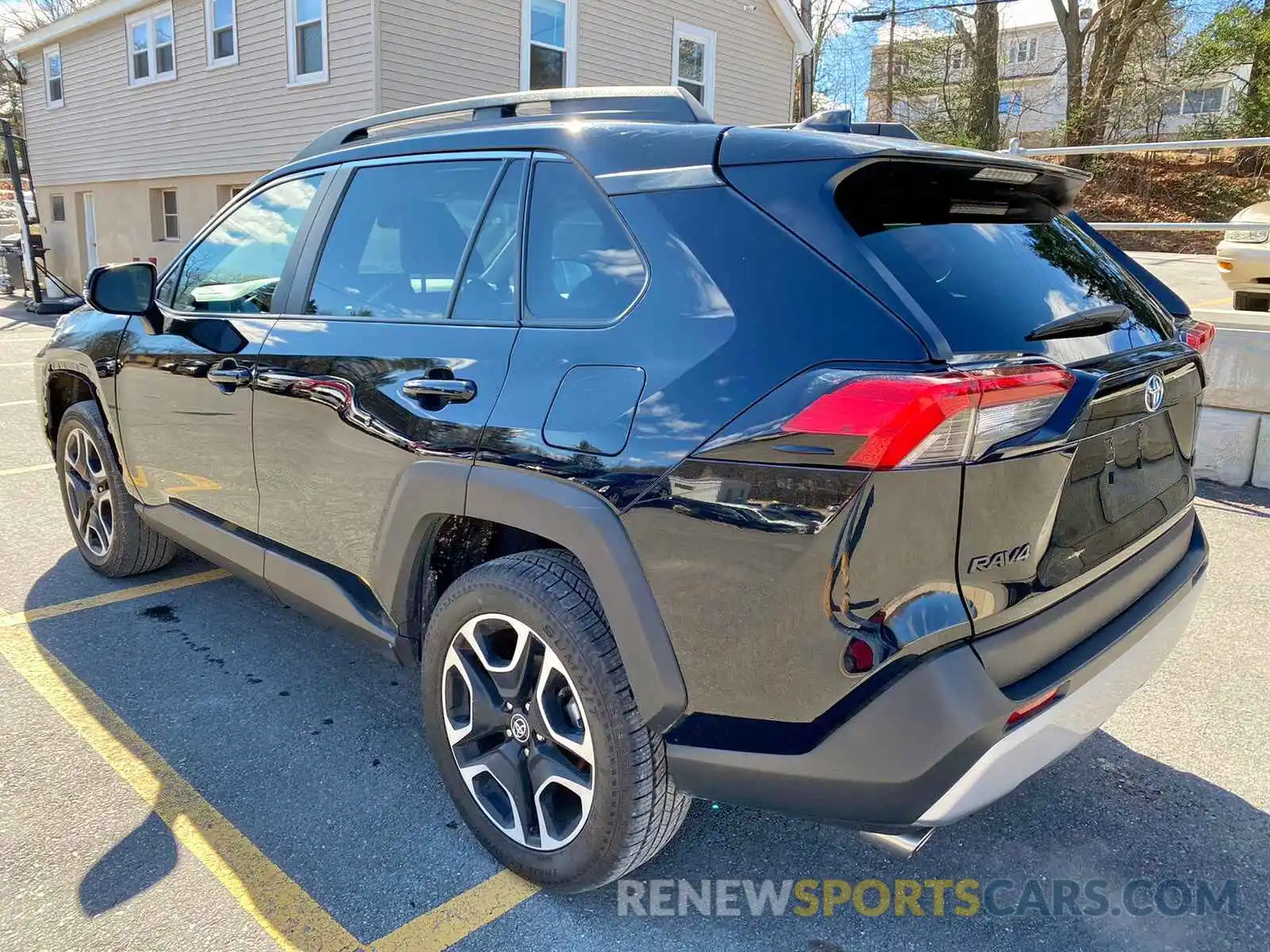 3 Photograph of a damaged car 2T3J1RFV8LC092209 TOYOTA RAV4 2020