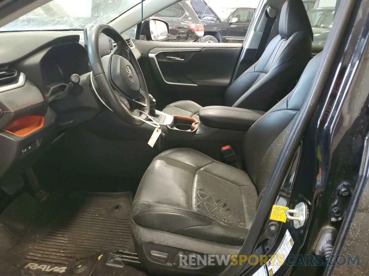 7 Photograph of a damaged car 2T3J1RFV8LC116816 TOYOTA RAV4 2020