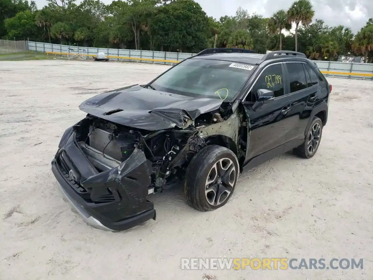 9 Photograph of a damaged car 2T3J1RFV8LC129243 TOYOTA RAV4 2020