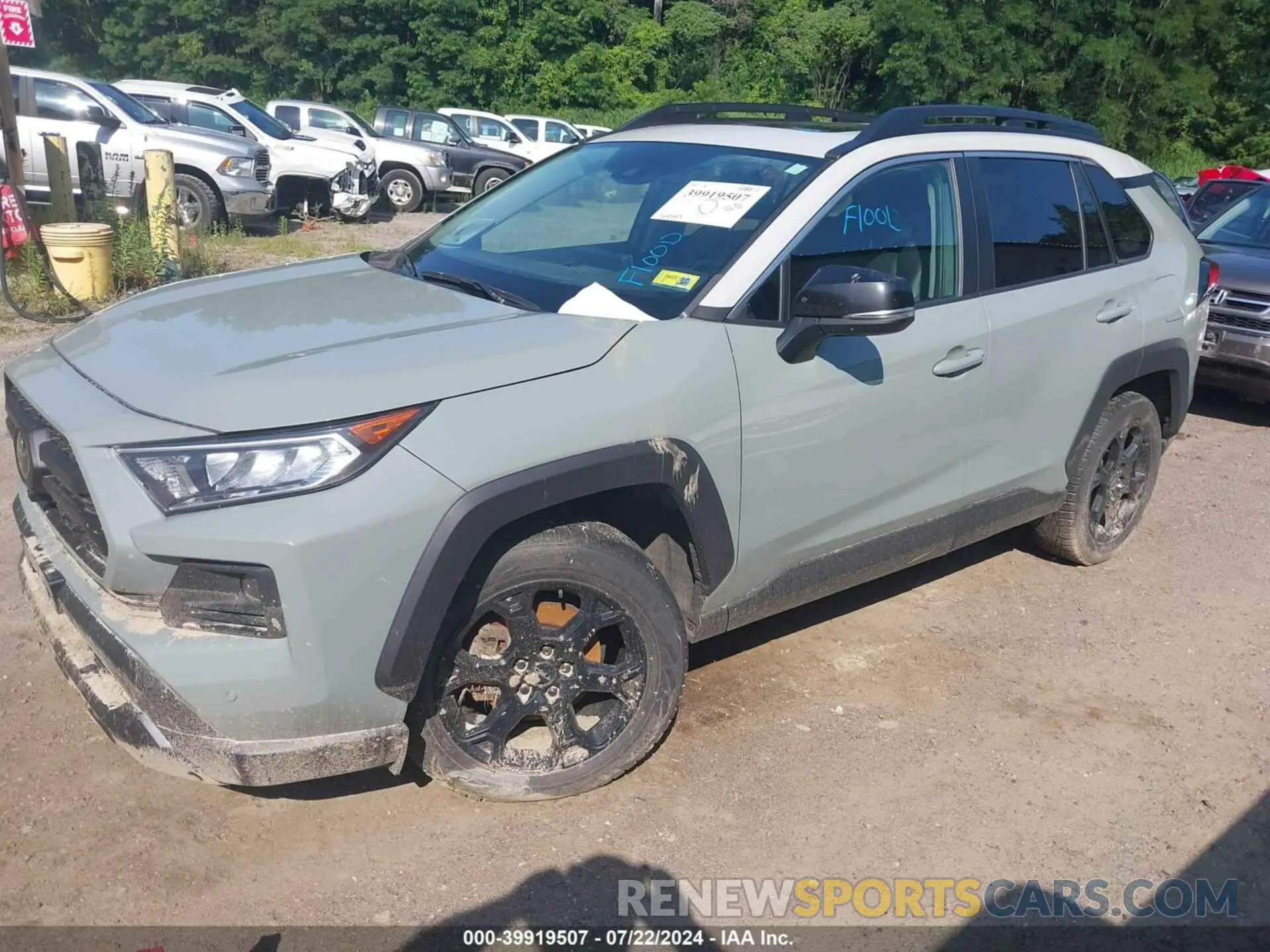 2 Photograph of a damaged car 2T3J1RFV9LC063477 TOYOTA RAV4 2020