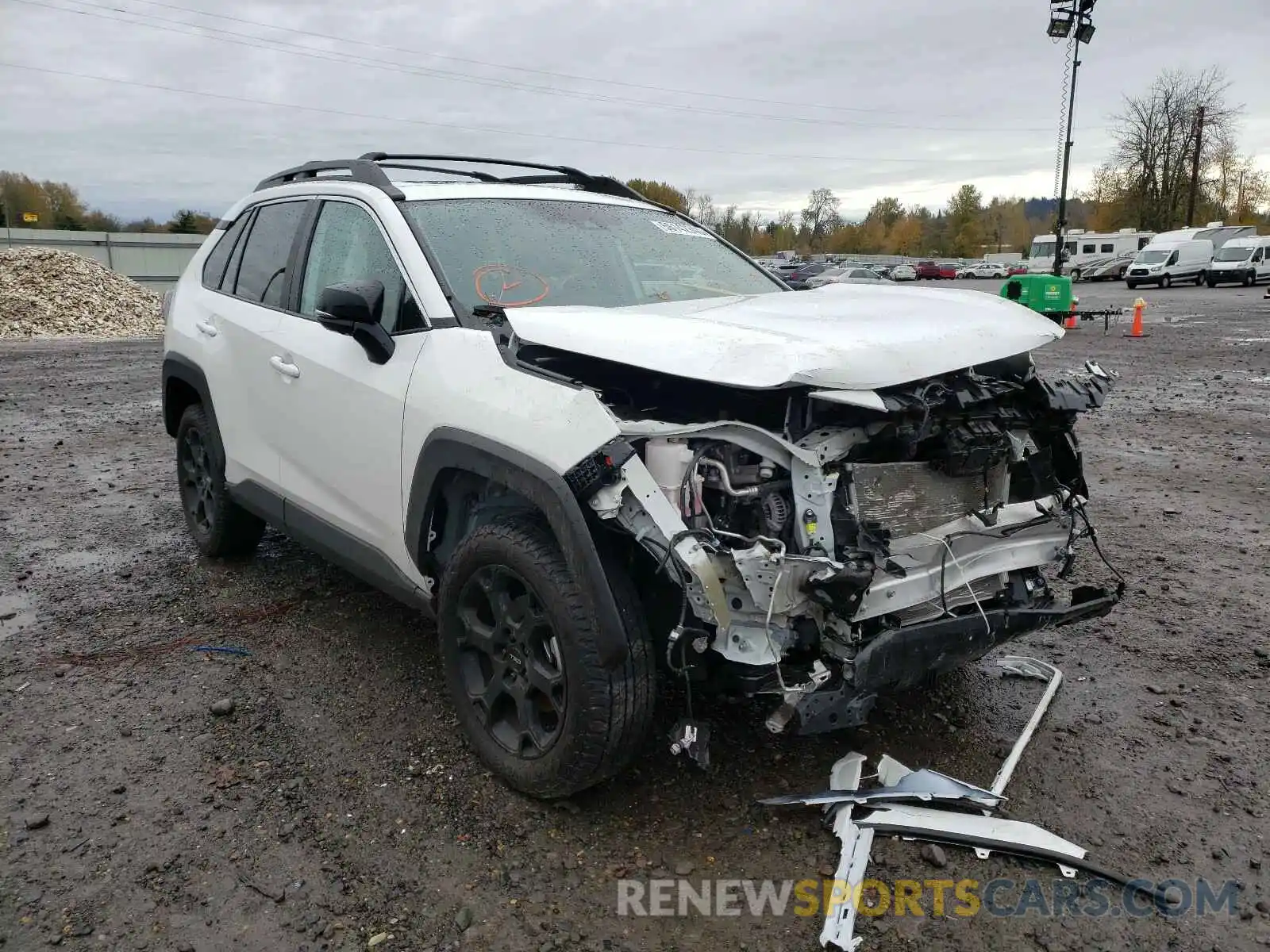 1 Photograph of a damaged car 2T3J1RFV9LC069165 TOYOTA RAV4 2020