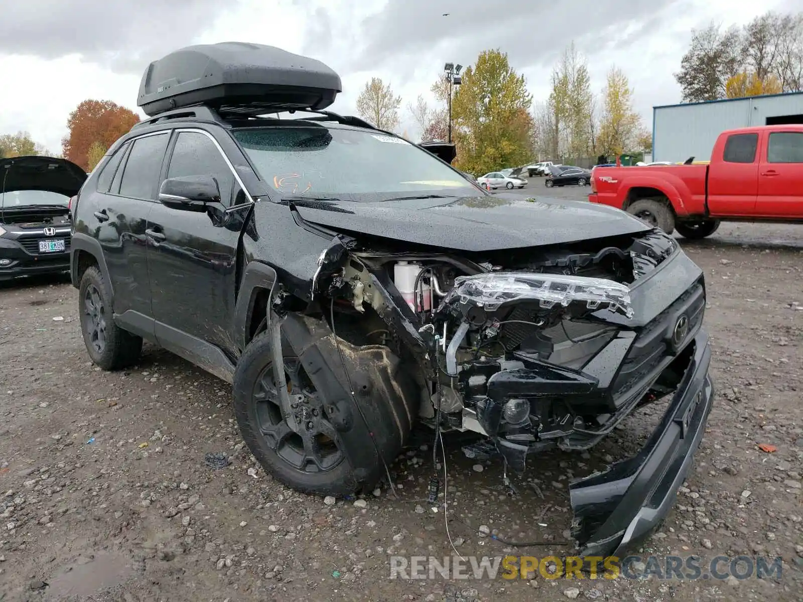 1 Photograph of a damaged car 2T3J1RFV9LC082031 TOYOTA RAV4 2020