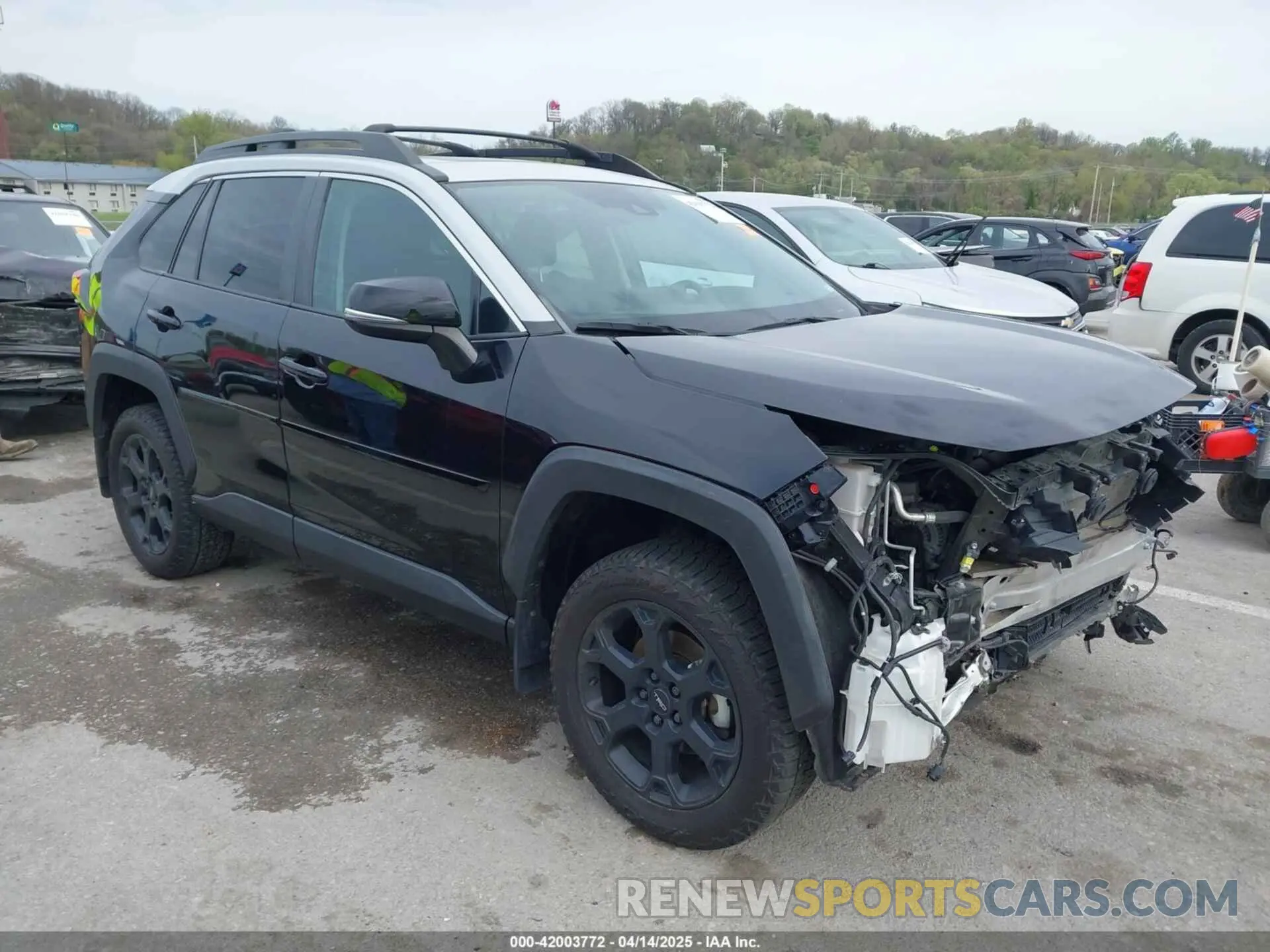 1 Photograph of a damaged car 2T3J1RFVXLC114176 TOYOTA RAV4 2020