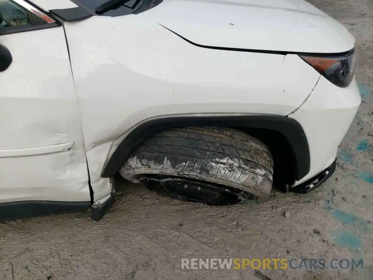 9 Photograph of a damaged car 2T3K1RFV0LC060987 TOYOTA RAV4 2020