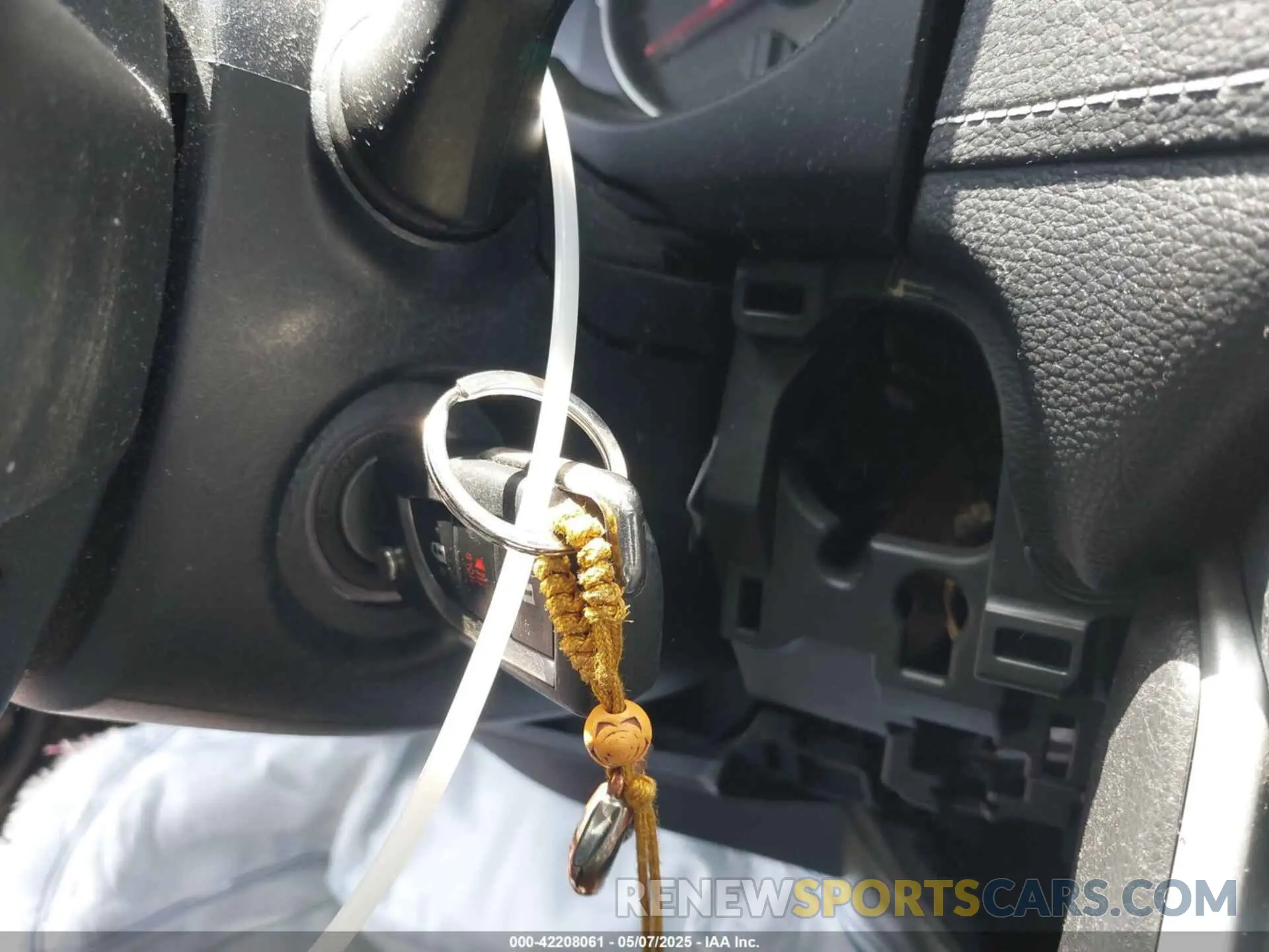 11 Photograph of a damaged car 2T3K1RFV0LW064469 TOYOTA RAV4 2020