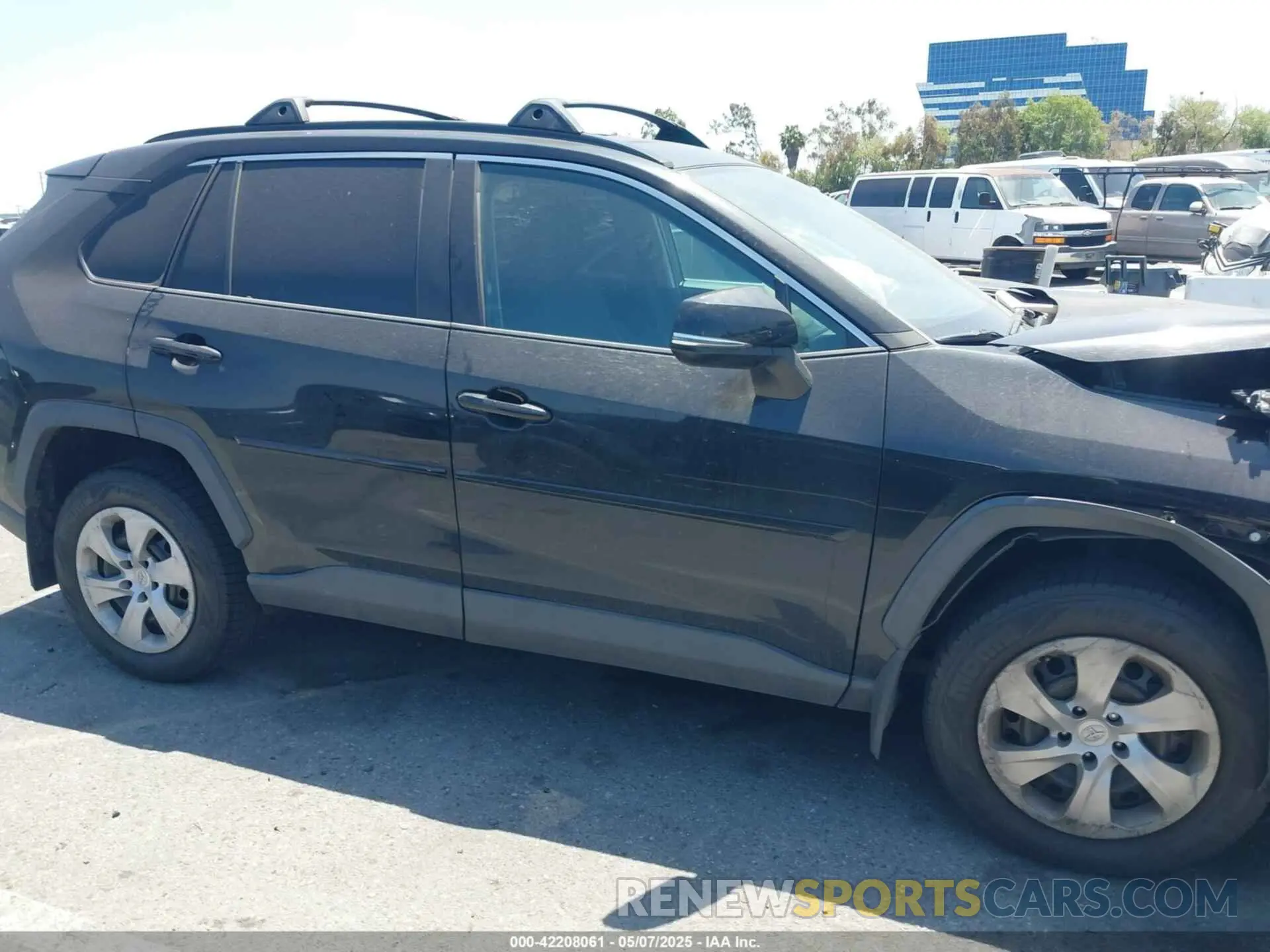 13 Photograph of a damaged car 2T3K1RFV0LW064469 TOYOTA RAV4 2020