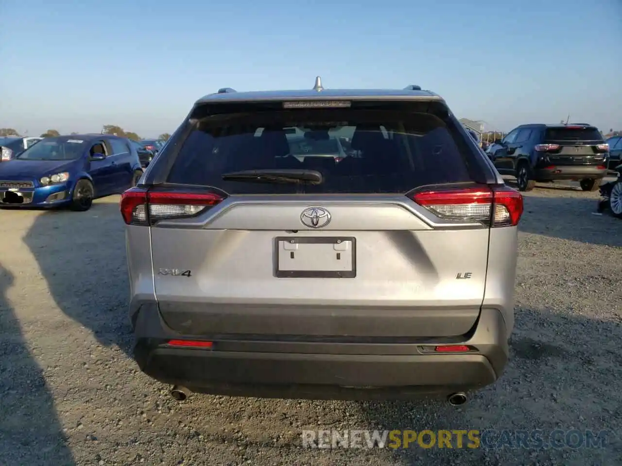 9 Photograph of a damaged car 2T3K1RFV1LC060402 TOYOTA RAV4 2020