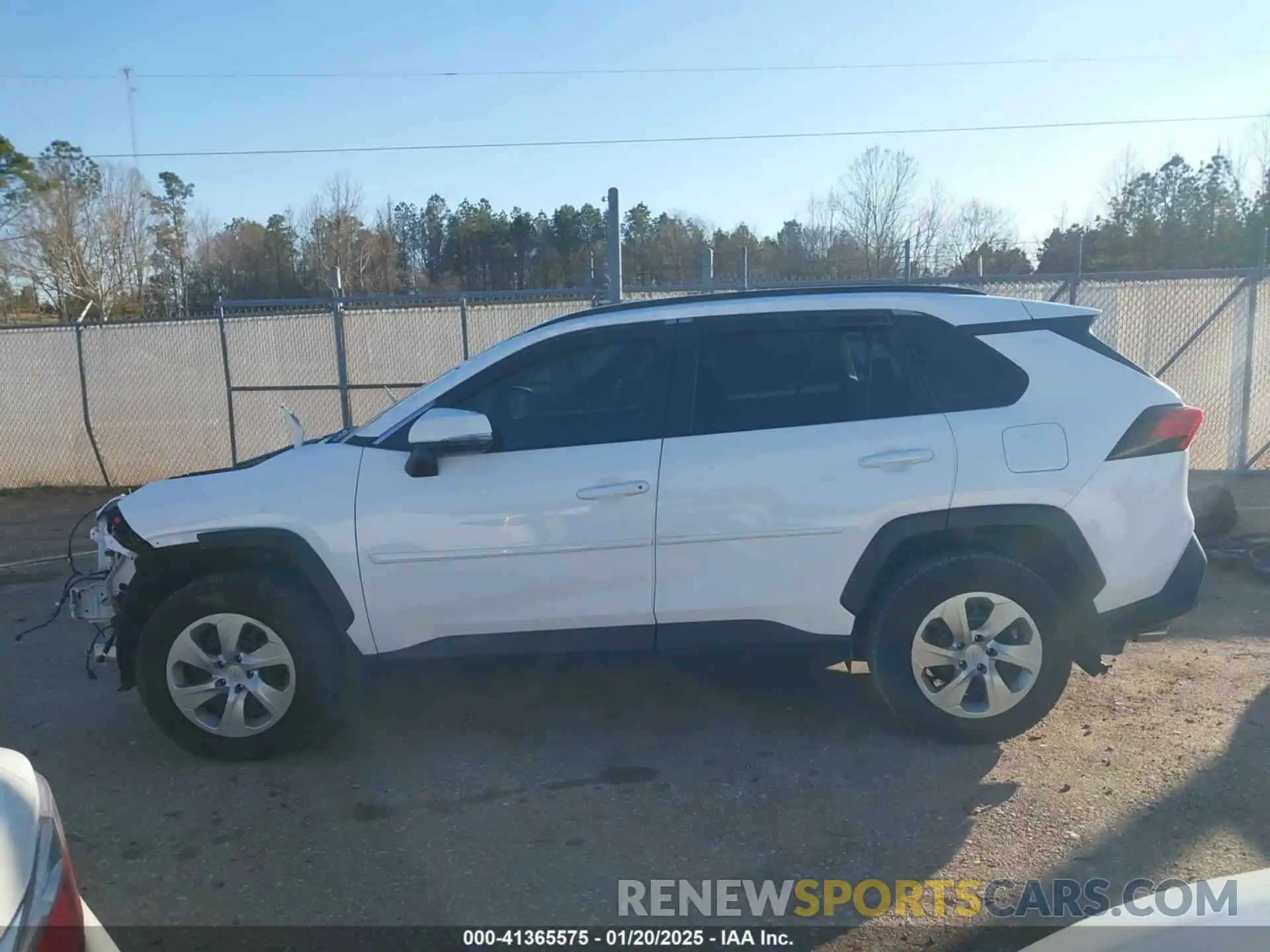 15 Photograph of a damaged car 2T3K1RFV1LC061534 TOYOTA RAV4 2020