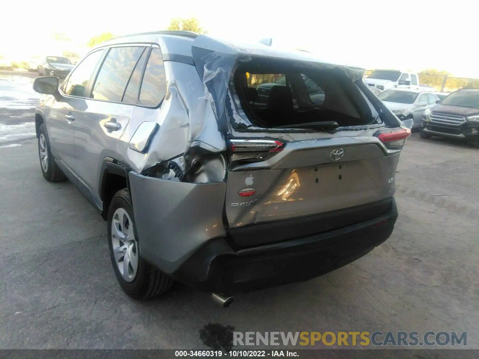 6 Photograph of a damaged car 2T3K1RFV1LC068600 TOYOTA RAV4 2020