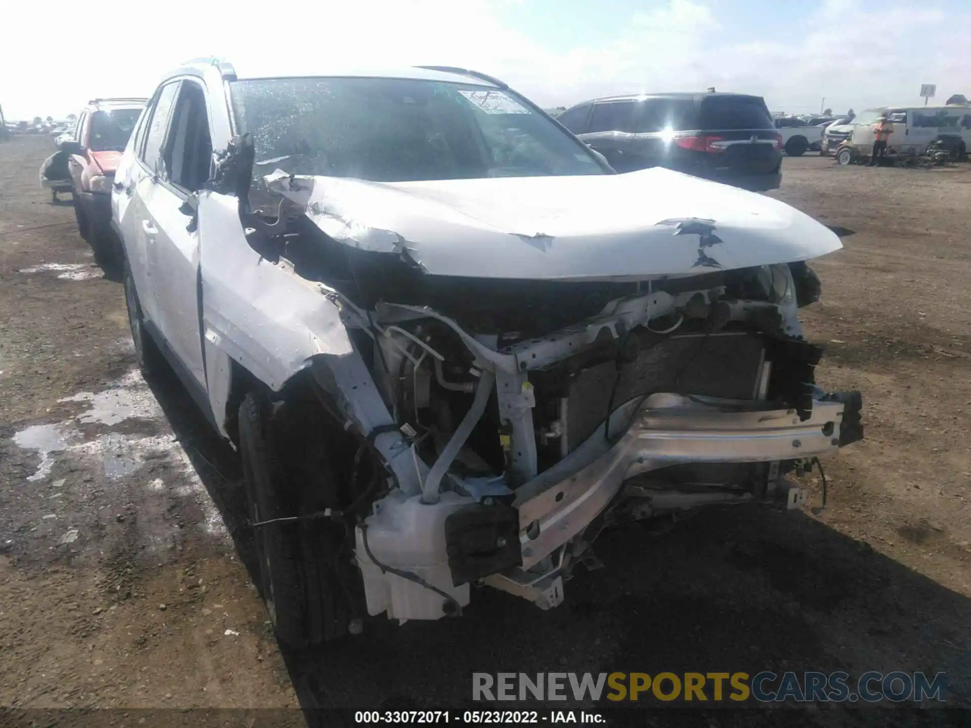 6 Photograph of a damaged car 2T3K1RFV1LW065095 TOYOTA RAV4 2020