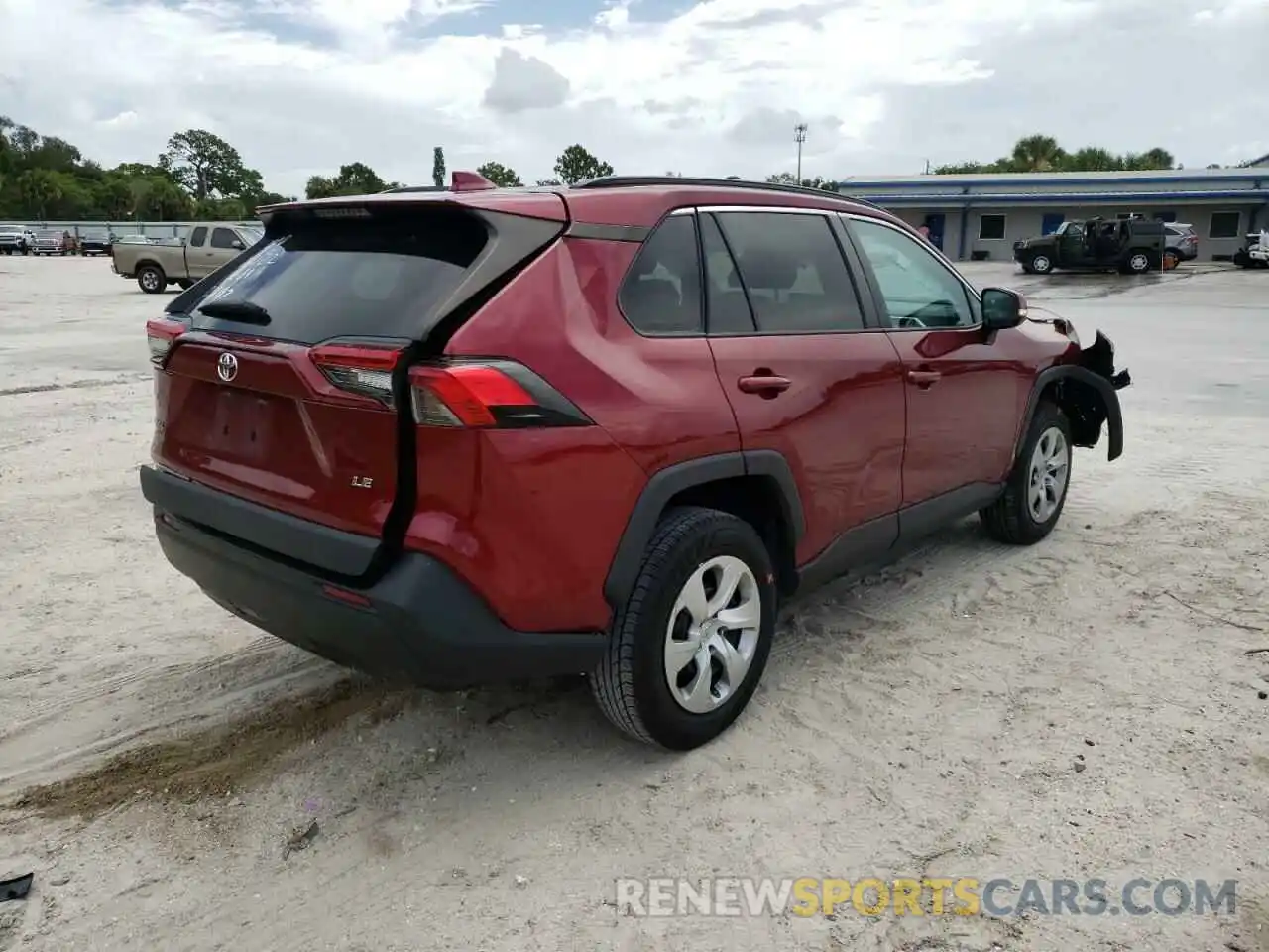 4 Photograph of a damaged car 2T3K1RFV2LW062058 TOYOTA RAV4 2020