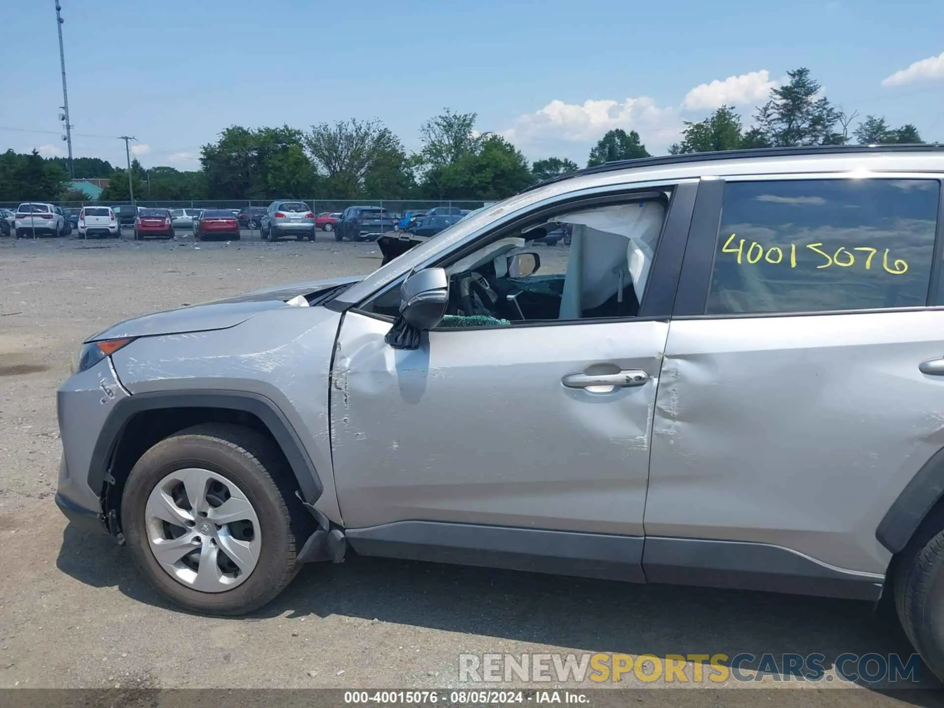 6 Photograph of a damaged car 2T3K1RFV3LW097658 TOYOTA RAV4 2020