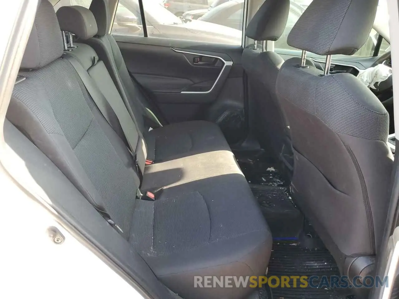 11 Photograph of a damaged car 2T3K1RFV5LC051217 TOYOTA RAV4 2020