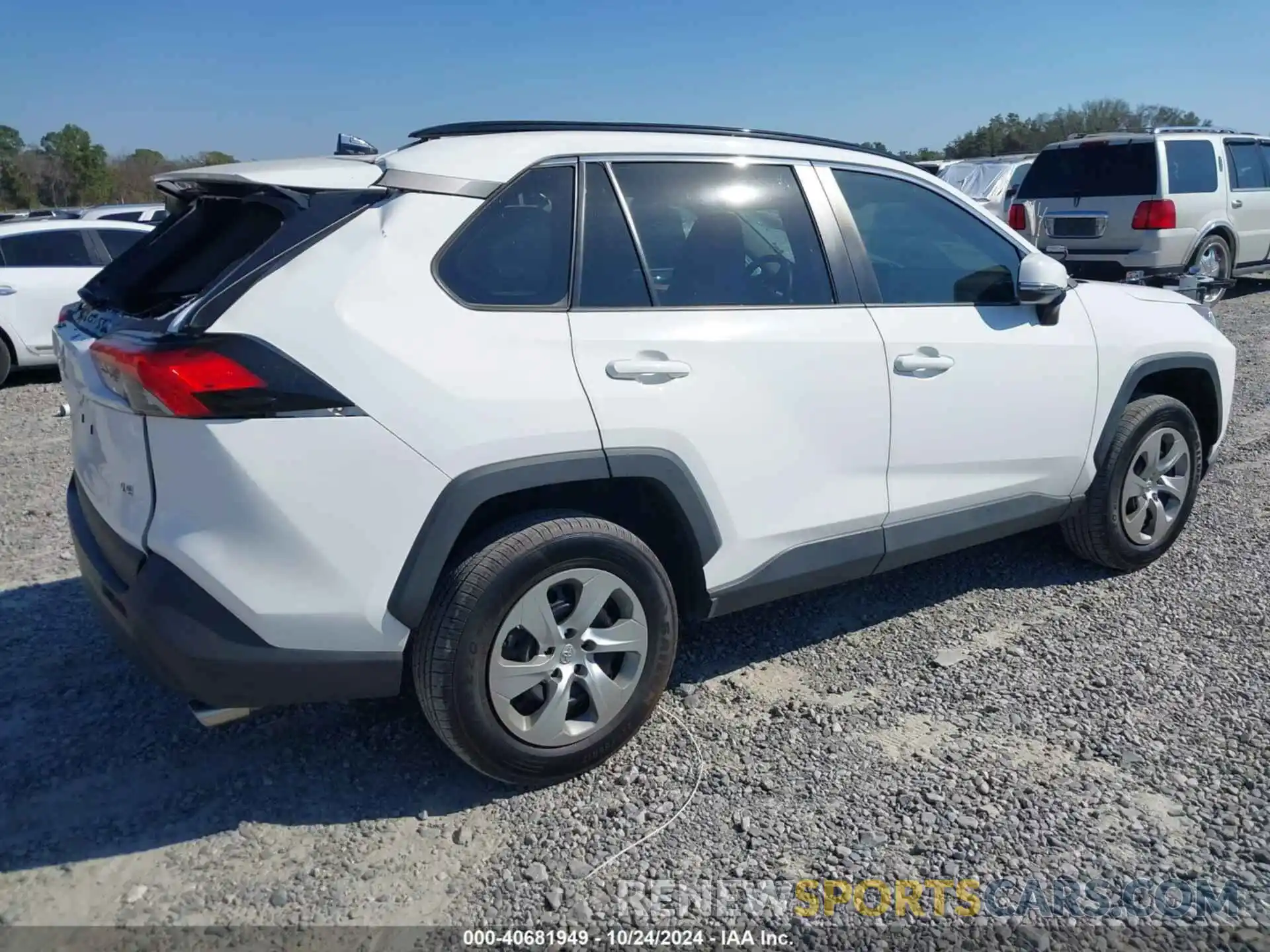 4 Photograph of a damaged car 2T3K1RFV5LC056353 TOYOTA RAV4 2020