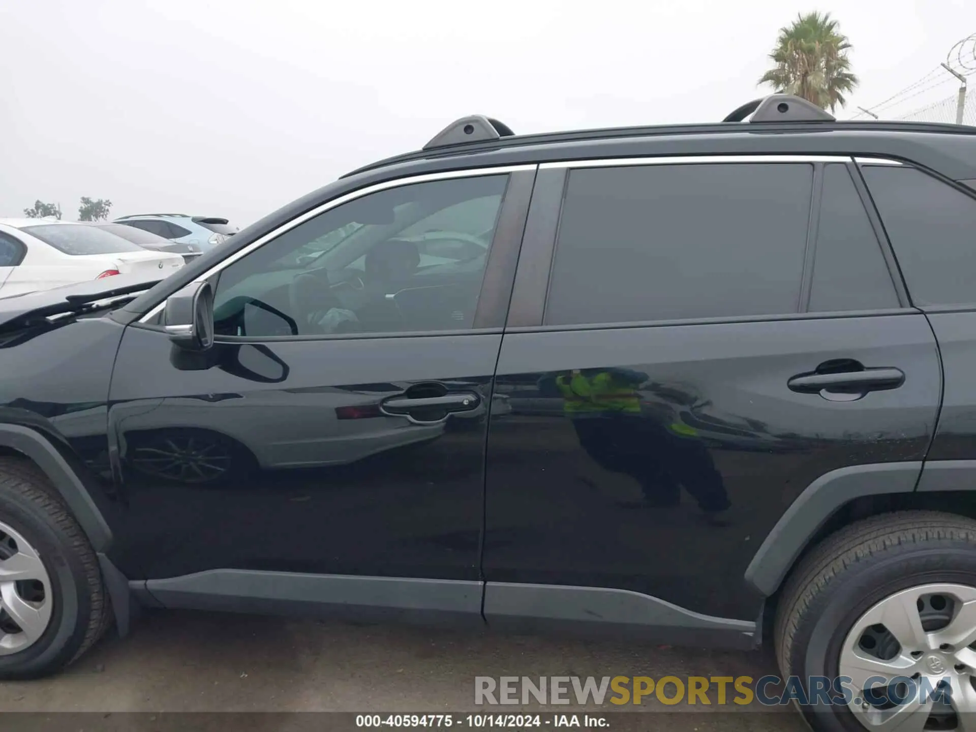14 Photograph of a damaged car 2T3K1RFV5LW084877 TOYOTA RAV4 2020