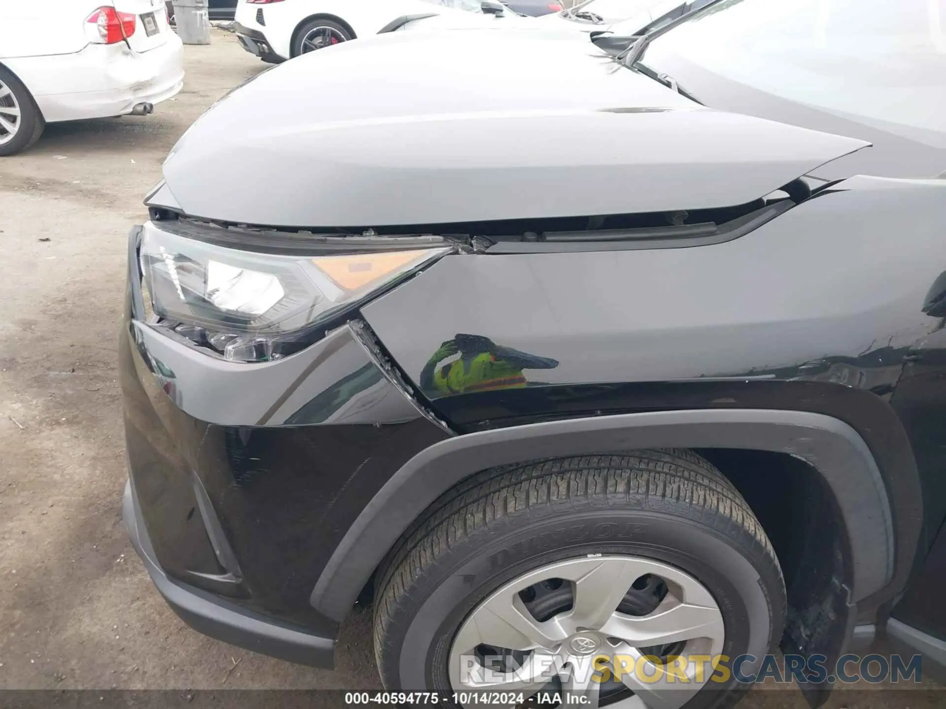 17 Photograph of a damaged car 2T3K1RFV5LW084877 TOYOTA RAV4 2020