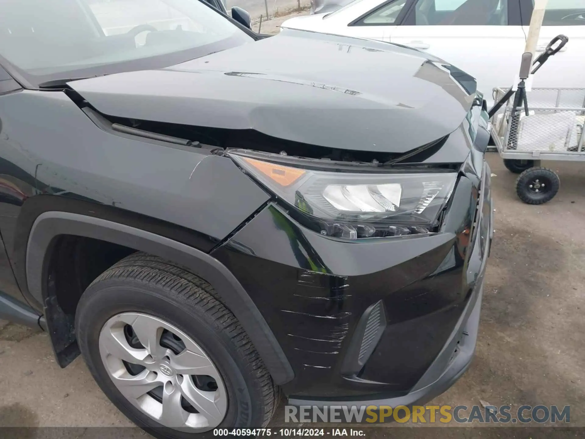 18 Photograph of a damaged car 2T3K1RFV5LW084877 TOYOTA RAV4 2020