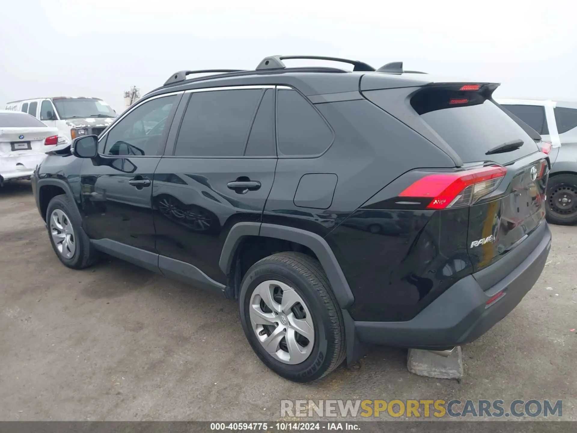 3 Photograph of a damaged car 2T3K1RFV5LW084877 TOYOTA RAV4 2020
