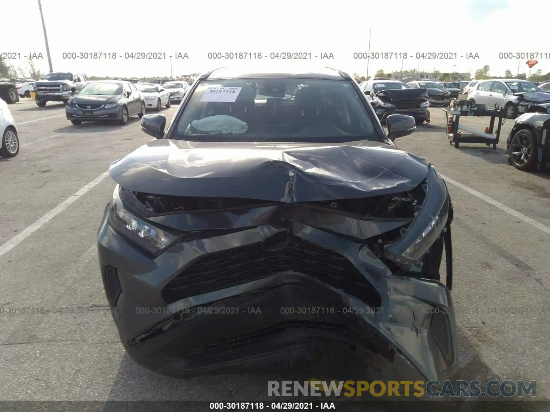 6 Photograph of a damaged car 2T3K1RFV6LC051713 TOYOTA RAV4 2020