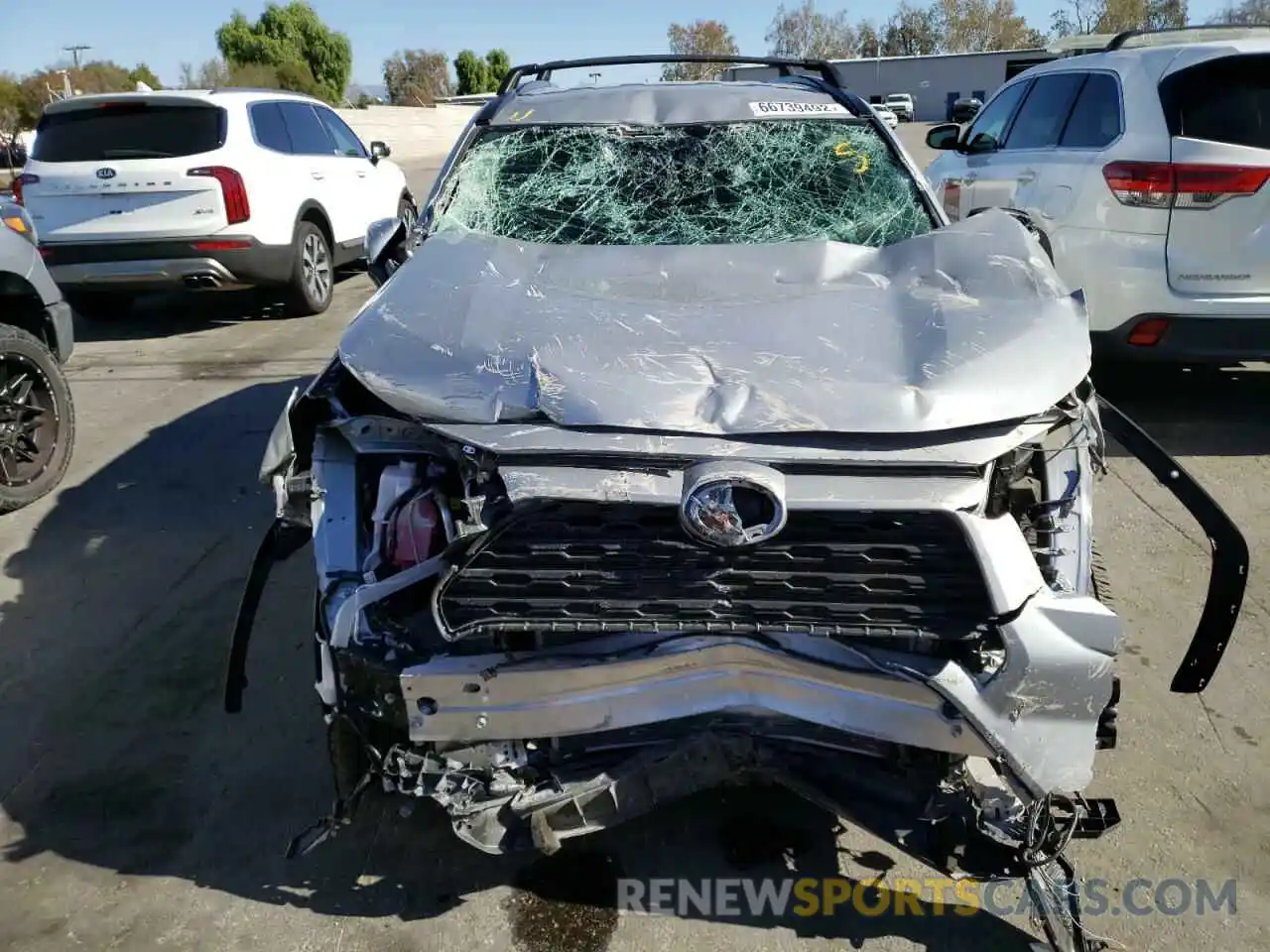 5 Photograph of a damaged car 2T3K1RFV6LW102531 TOYOTA RAV4 2020