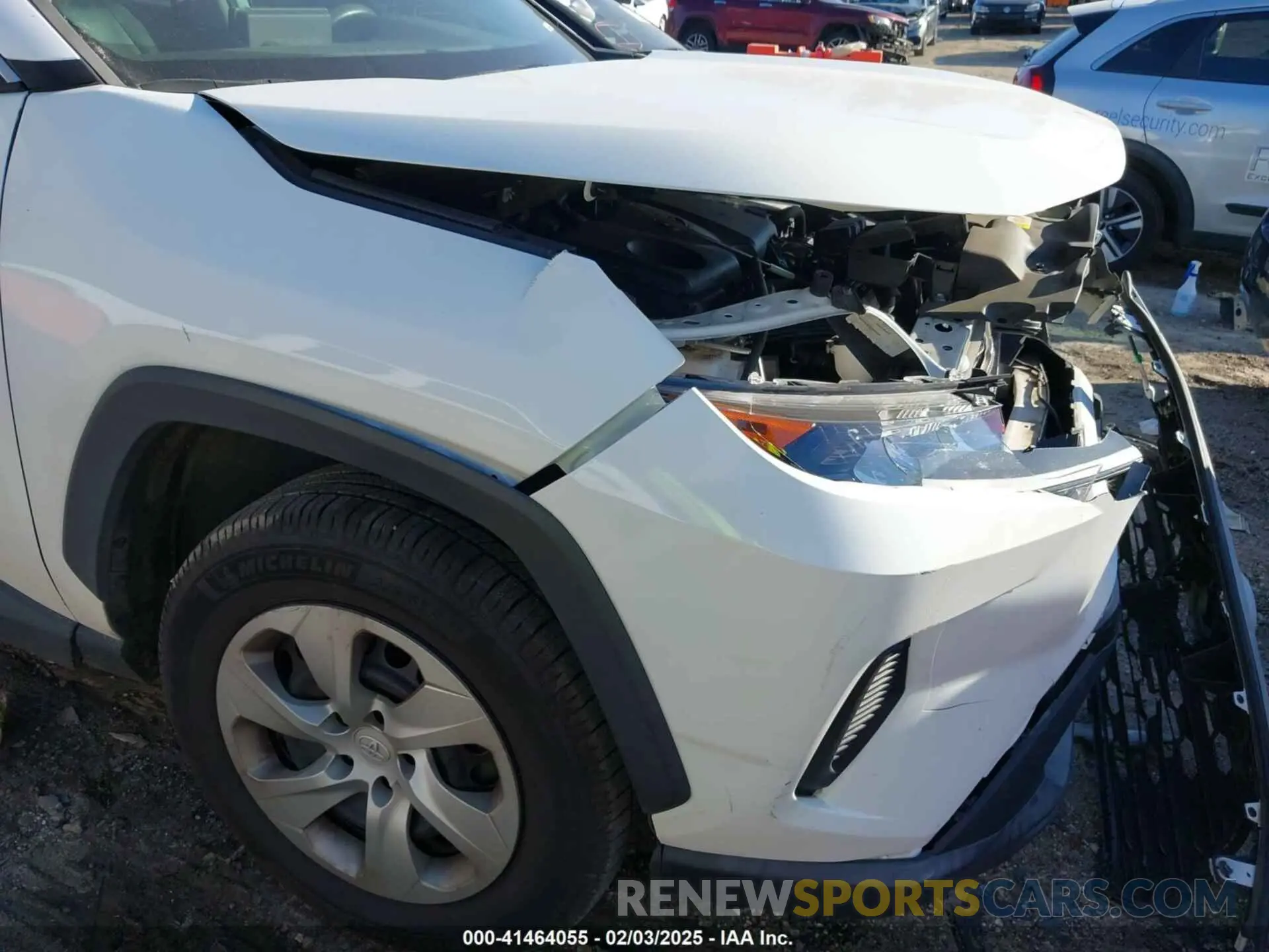 19 Photograph of a damaged car 2T3K1RFV7LW058152 TOYOTA RAV4 2020