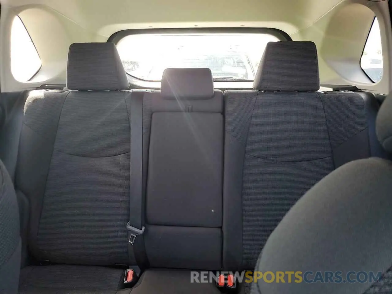 10 Photograph of a damaged car 2T3K1RFV8LC066052 TOYOTA RAV4 2020