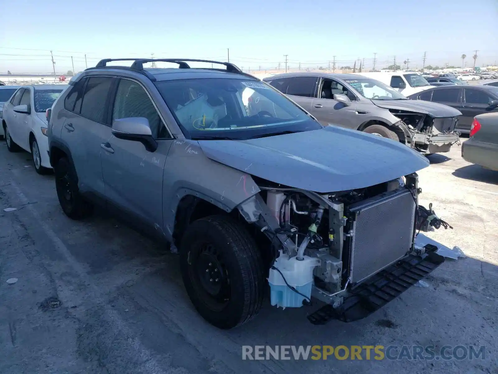 1 Photograph of a damaged car 2T3K1RFV8LW065367 TOYOTA RAV4 2020