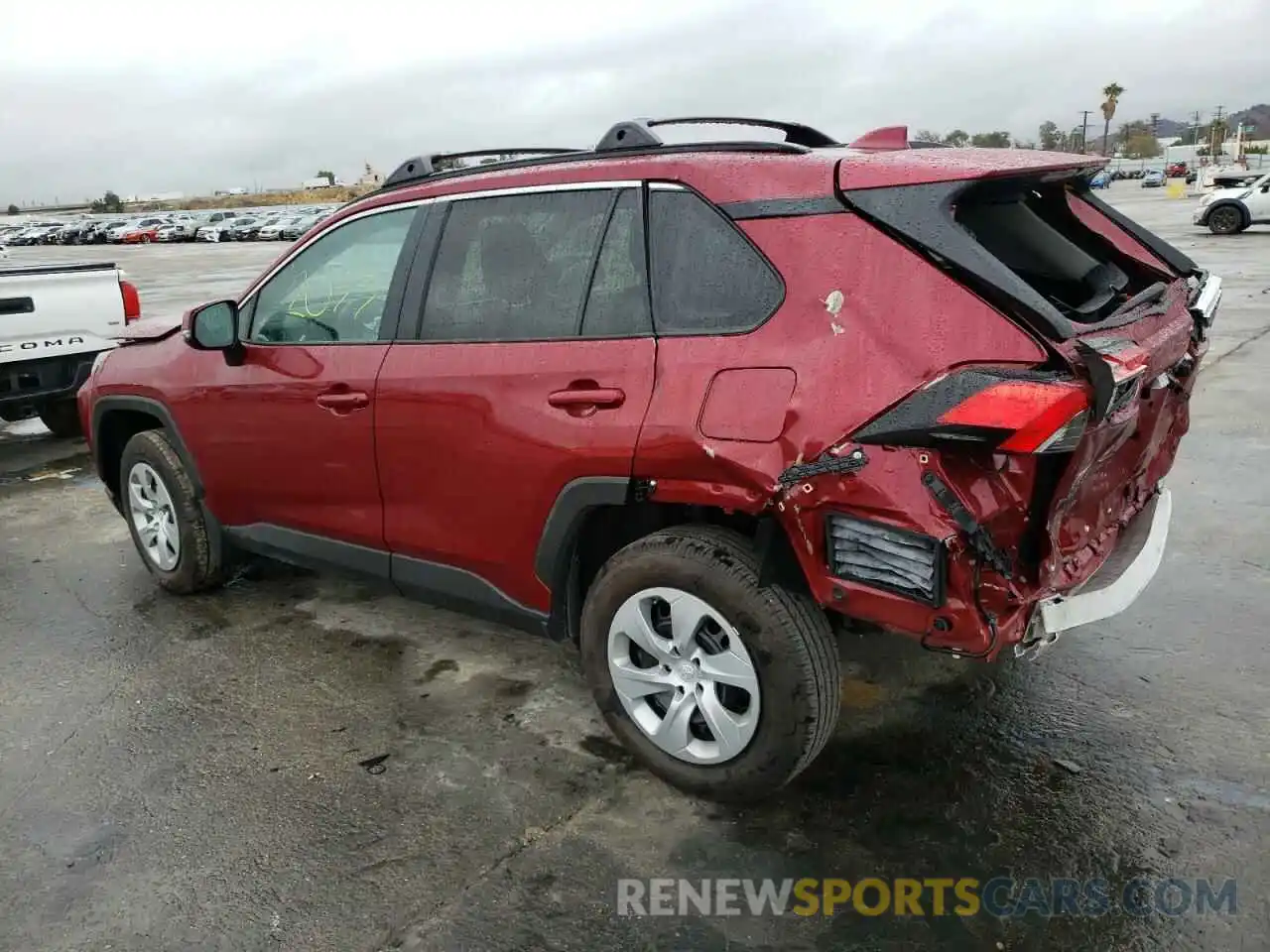 3 Photograph of a damaged car 2T3K1RFV8LW075400 TOYOTA RAV4 2020