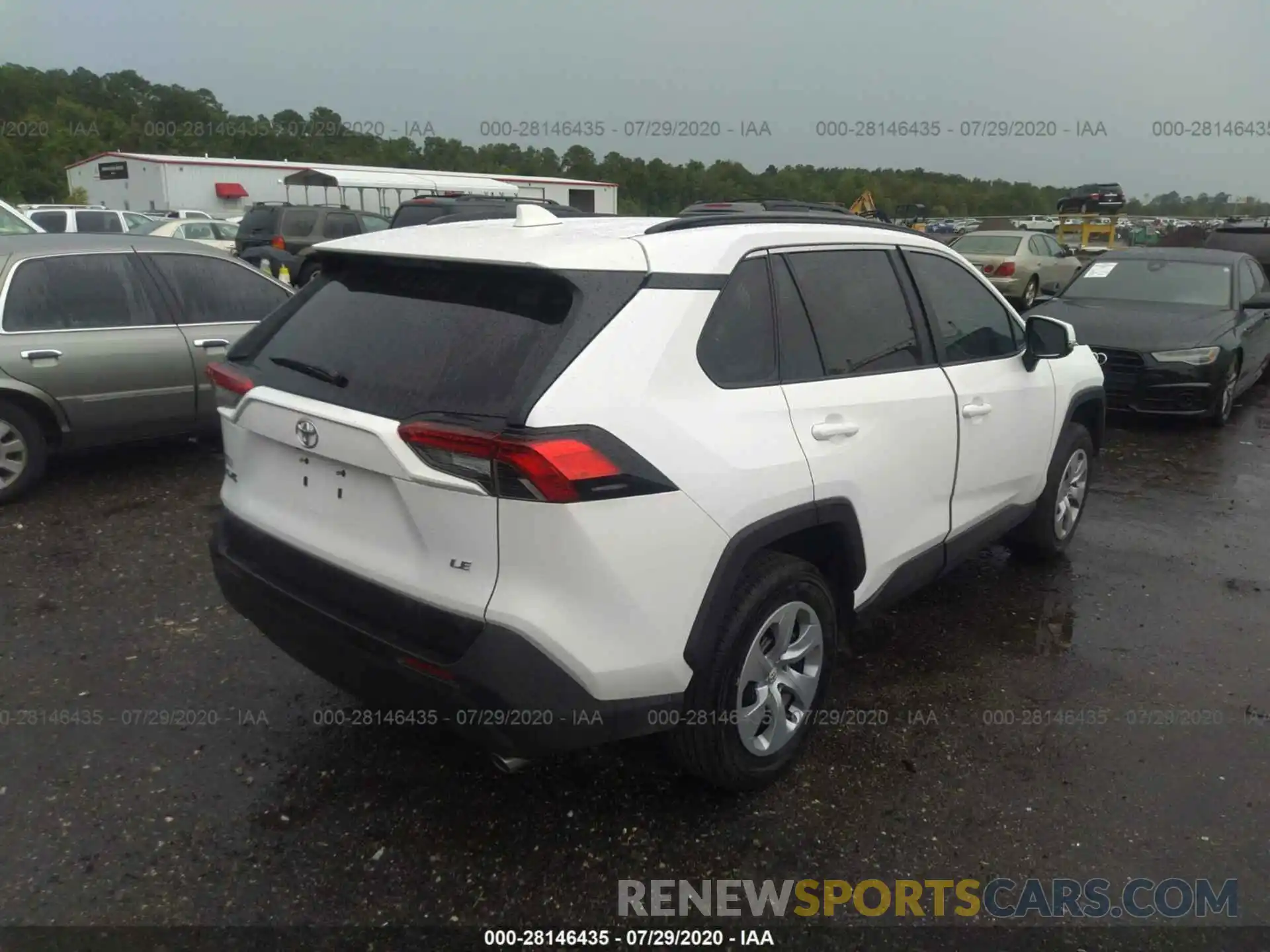 4 Photograph of a damaged car 2T3K1RFV9LC038275 TOYOTA RAV4 2020