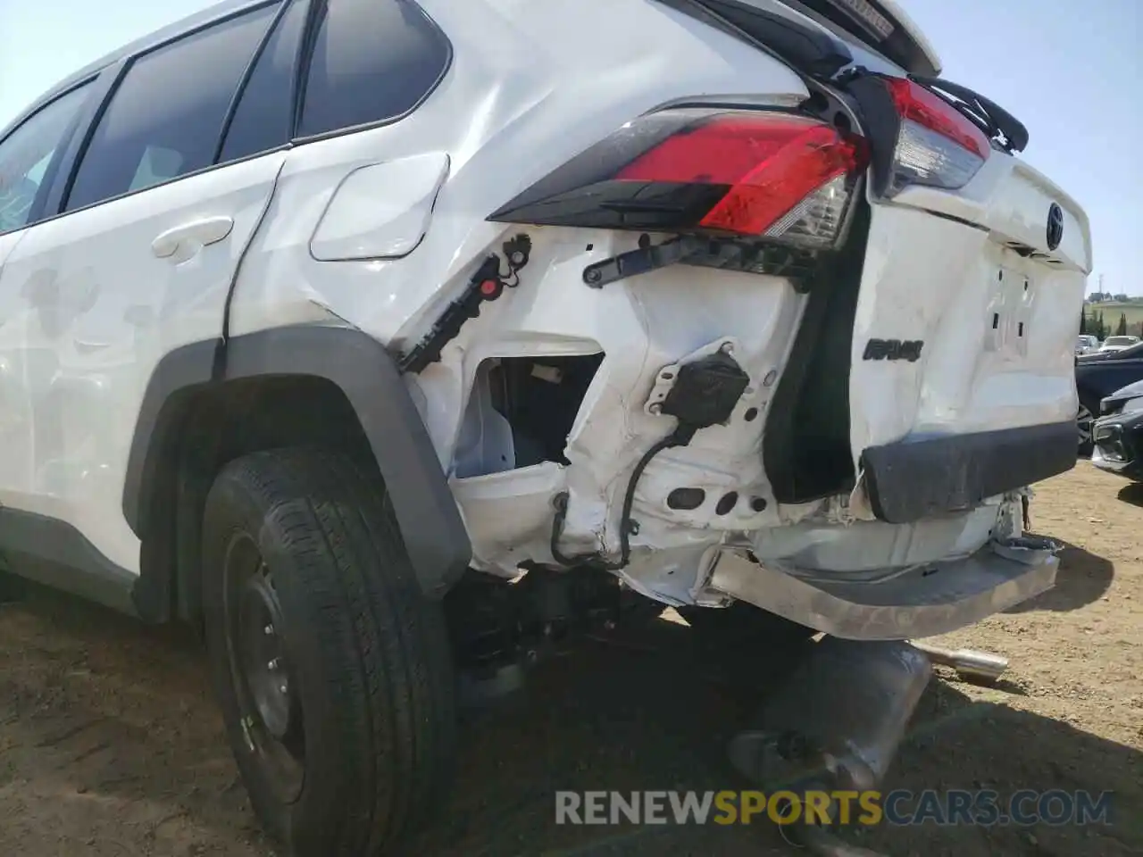 9 Photograph of a damaged car 2T3K1RFV9LW068908 TOYOTA RAV4 2020