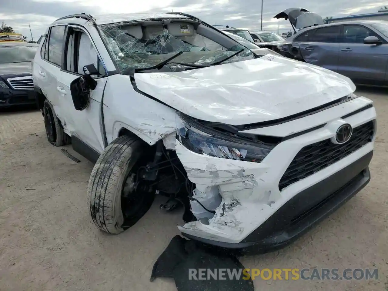 1 Photograph of a damaged car 2T3K1RFVXLC065209 TOYOTA RAV4 2020