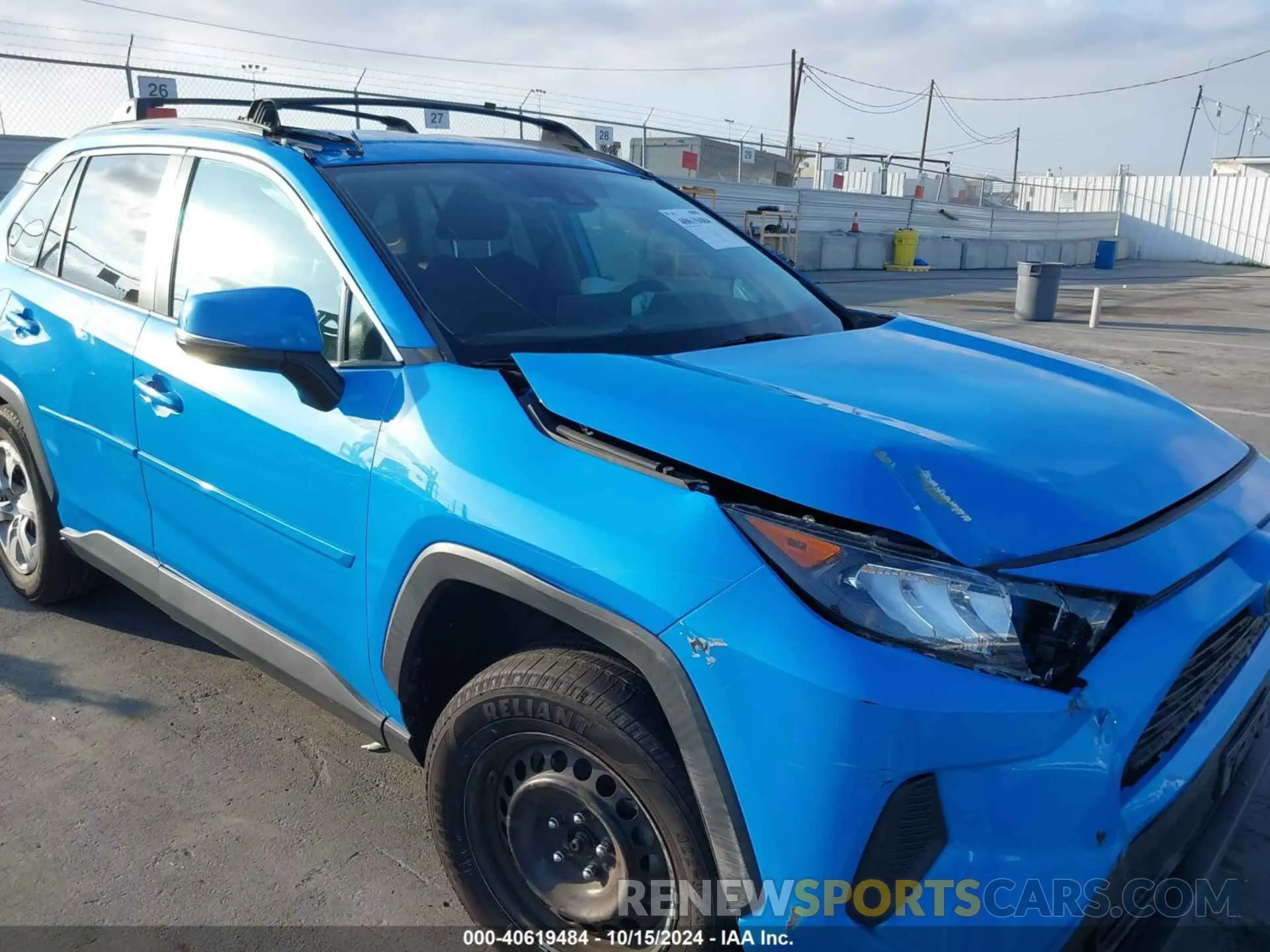6 Photograph of a damaged car 2T3K1RFVXLW073826 TOYOTA RAV4 2020