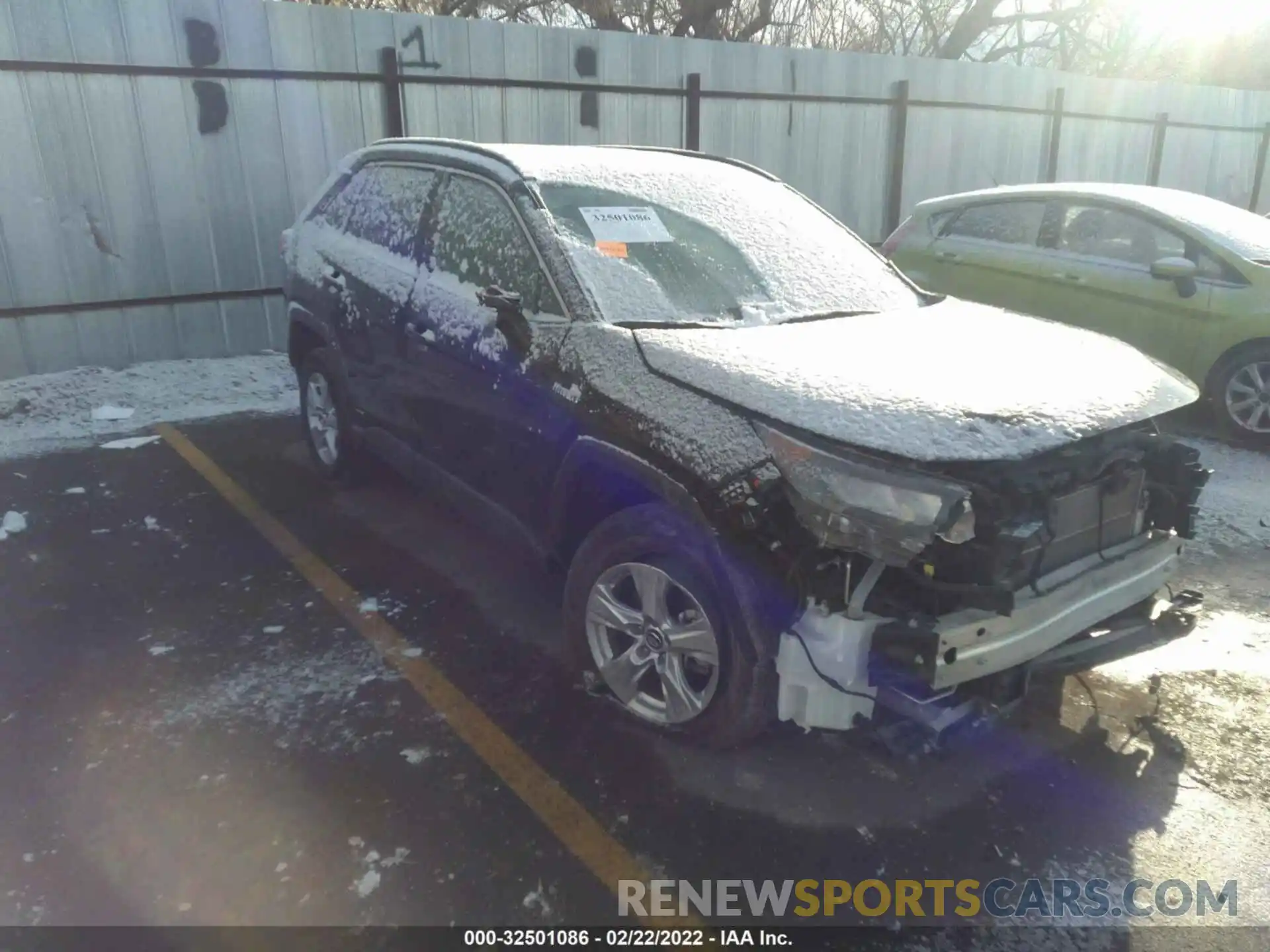 1 Photograph of a damaged car 2T3L6RFV7LW001004 TOYOTA RAV4 2020