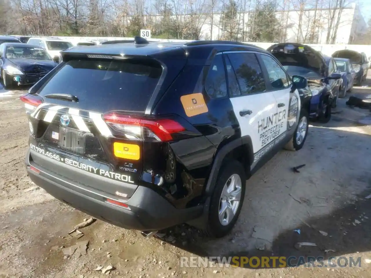 4 Photograph of a damaged car 2T3LWRFV1LW052112 TOYOTA RAV4 2020