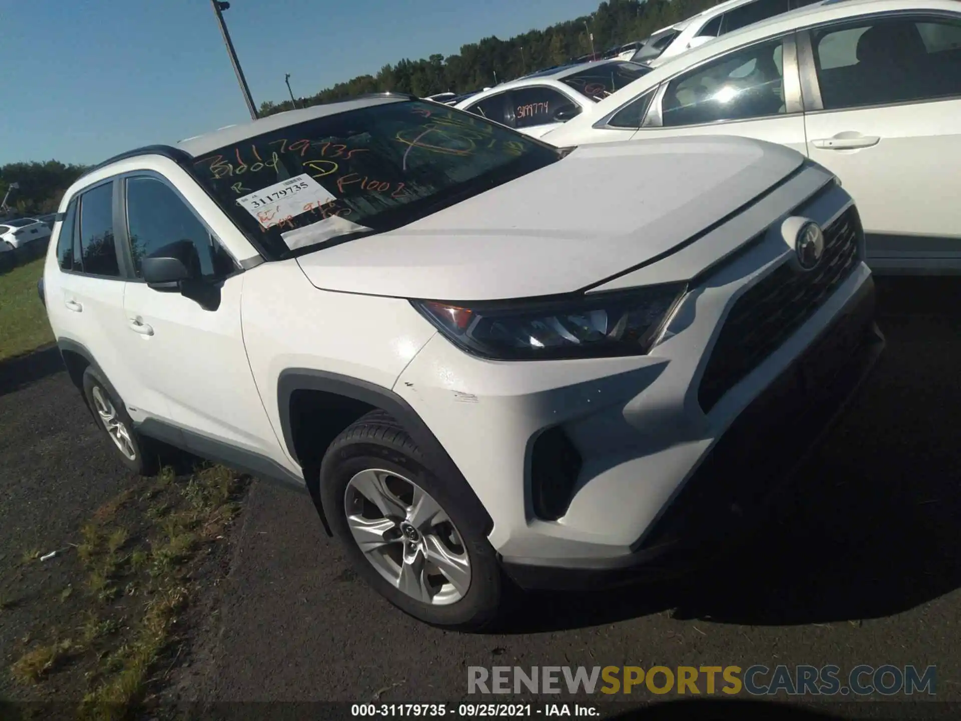 1 Photograph of a damaged car 2T3LWRFV2LW095373 TOYOTA RAV4 2020