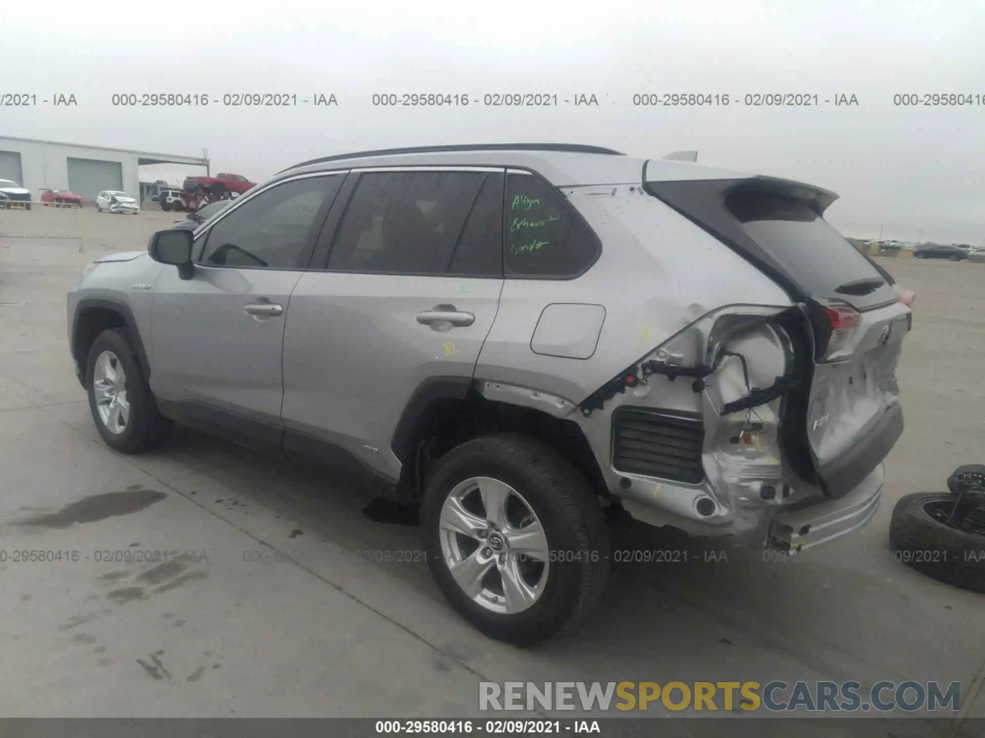 3 Photograph of a damaged car 2T3LWRFV6LW050307 TOYOTA RAV4 2020