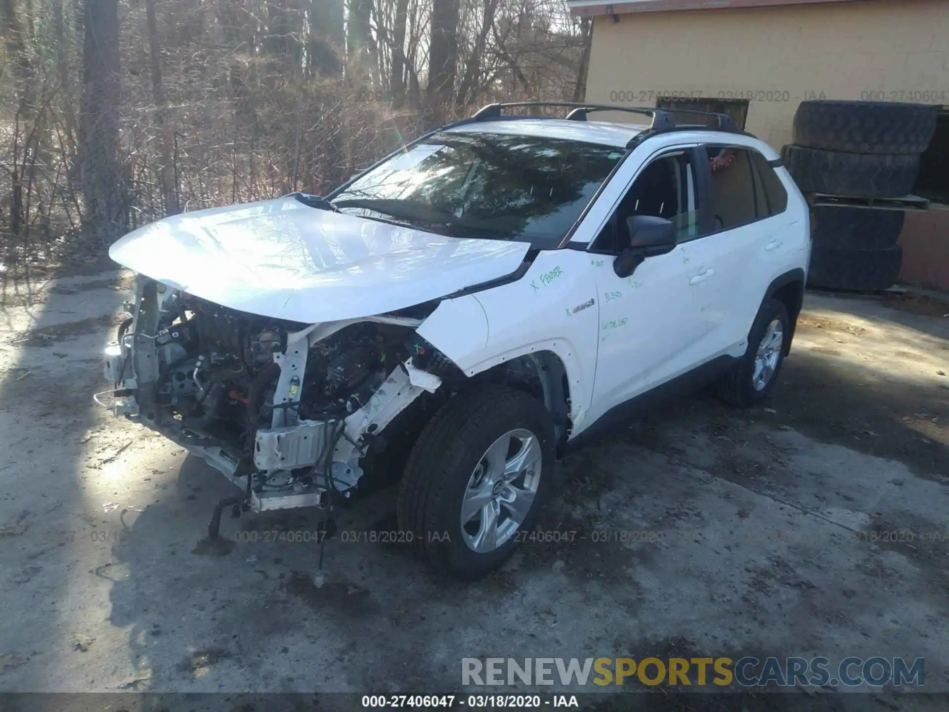 2 Photograph of a damaged car 2T3LWRFV7LW047383 TOYOTA RAV4 2020