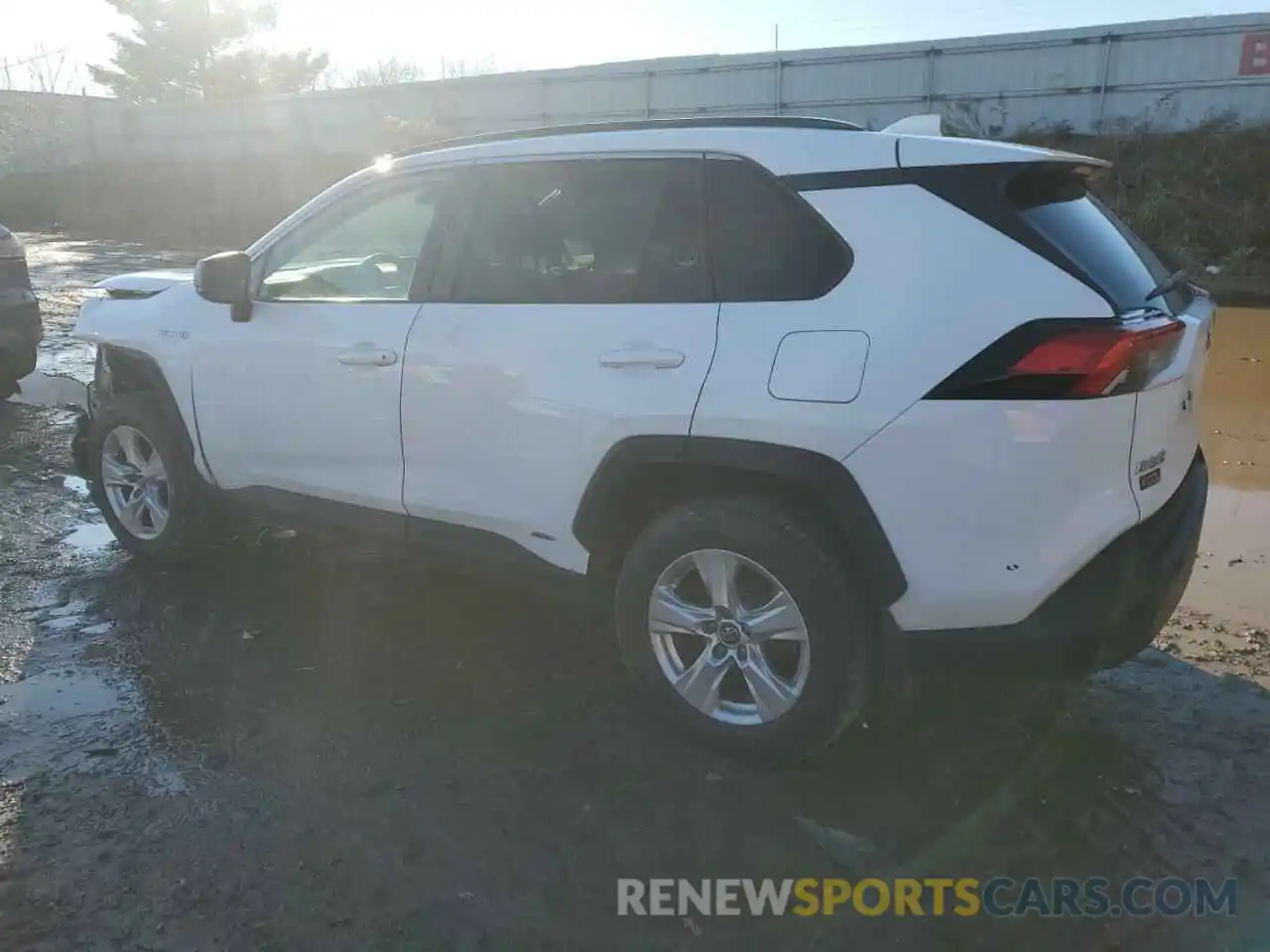 2 Photograph of a damaged car 2T3LWRFVXLW064095 TOYOTA RAV4 2020