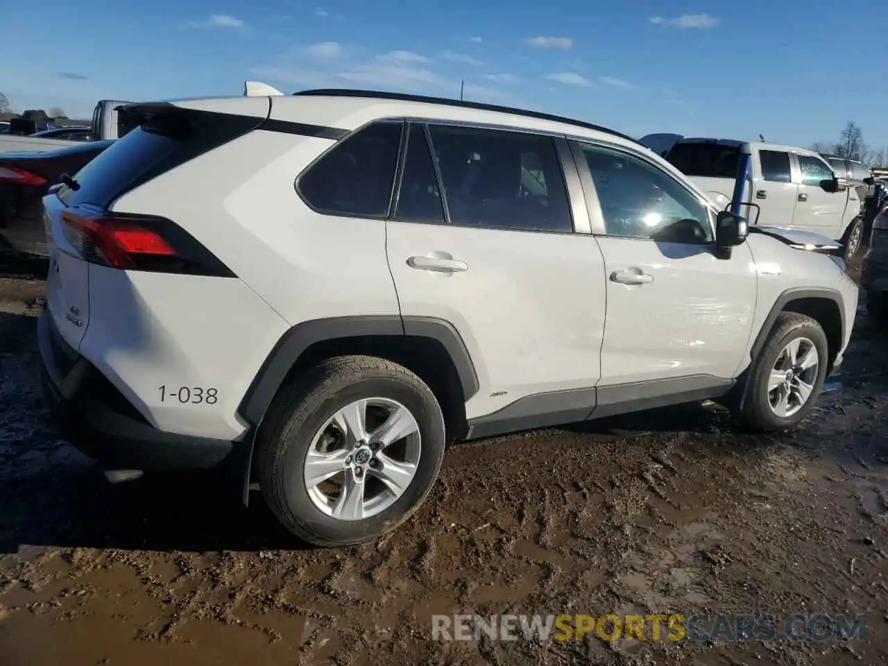 3 Photograph of a damaged car 2T3LWRFVXLW064095 TOYOTA RAV4 2020