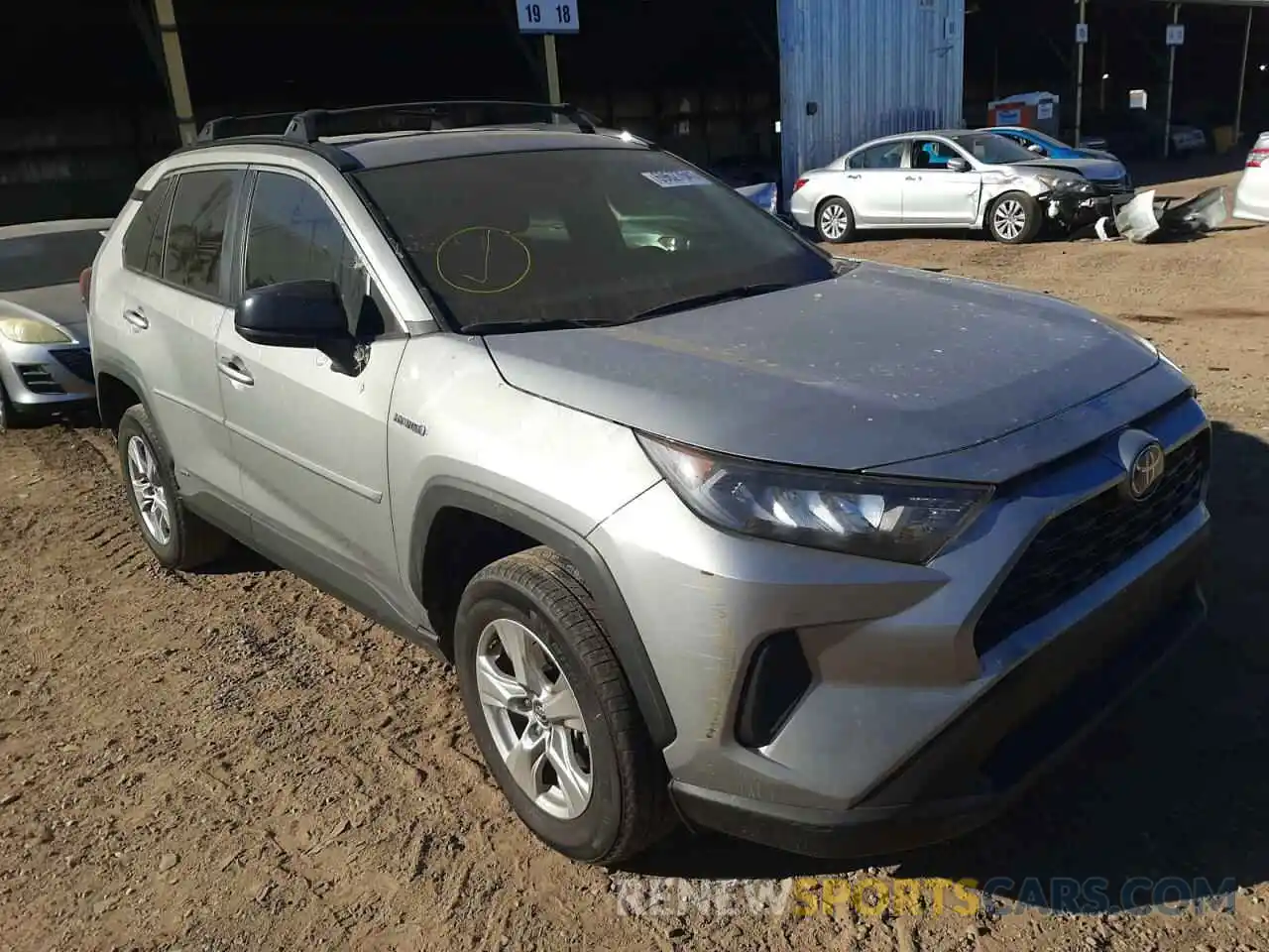 1 Photograph of a damaged car 2T3LWRFVXLW073489 TOYOTA RAV4 2020