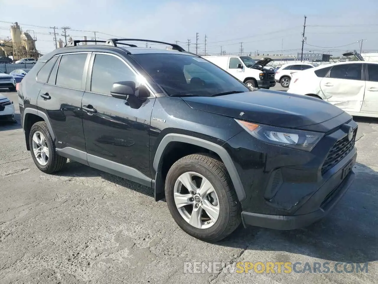4 Photograph of a damaged car 2T3LWRFVXLW086176 TOYOTA RAV4 2020