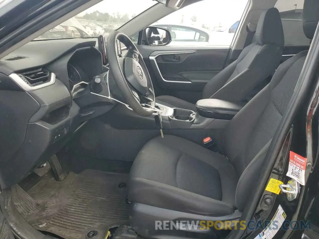 7 Photograph of a damaged car 2T3LWRFVXLW086176 TOYOTA RAV4 2020