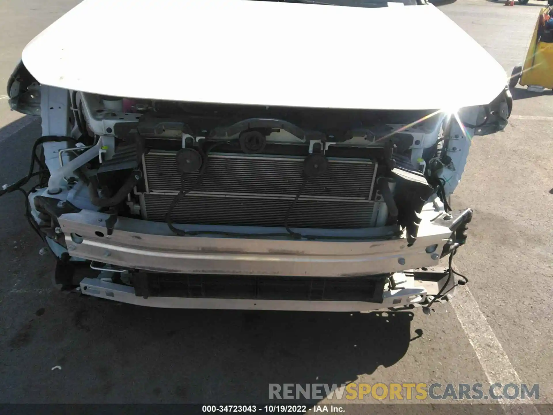 6 Photograph of a damaged car 2T3MWRFV1LW081355 TOYOTA RAV4 2020