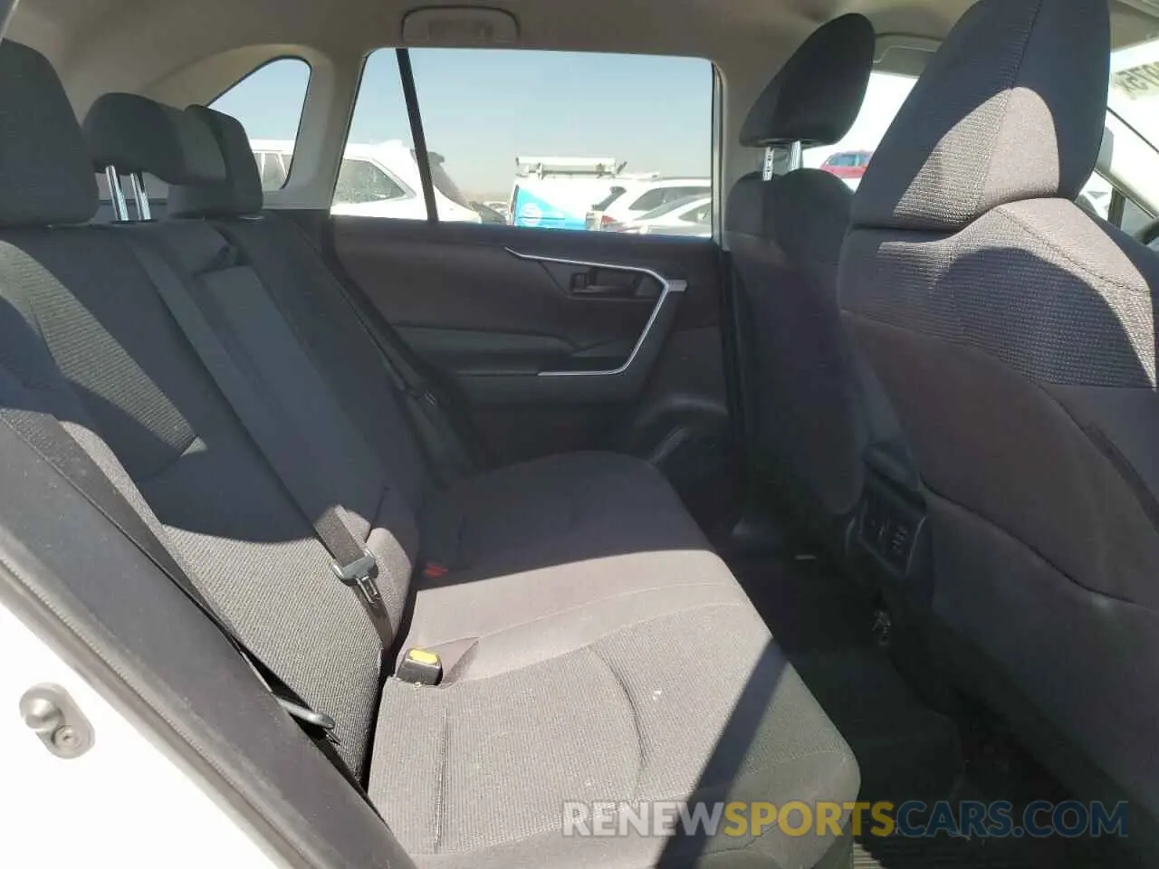 10 Photograph of a damaged car 2T3MWRFV2LW065097 TOYOTA RAV4 2020